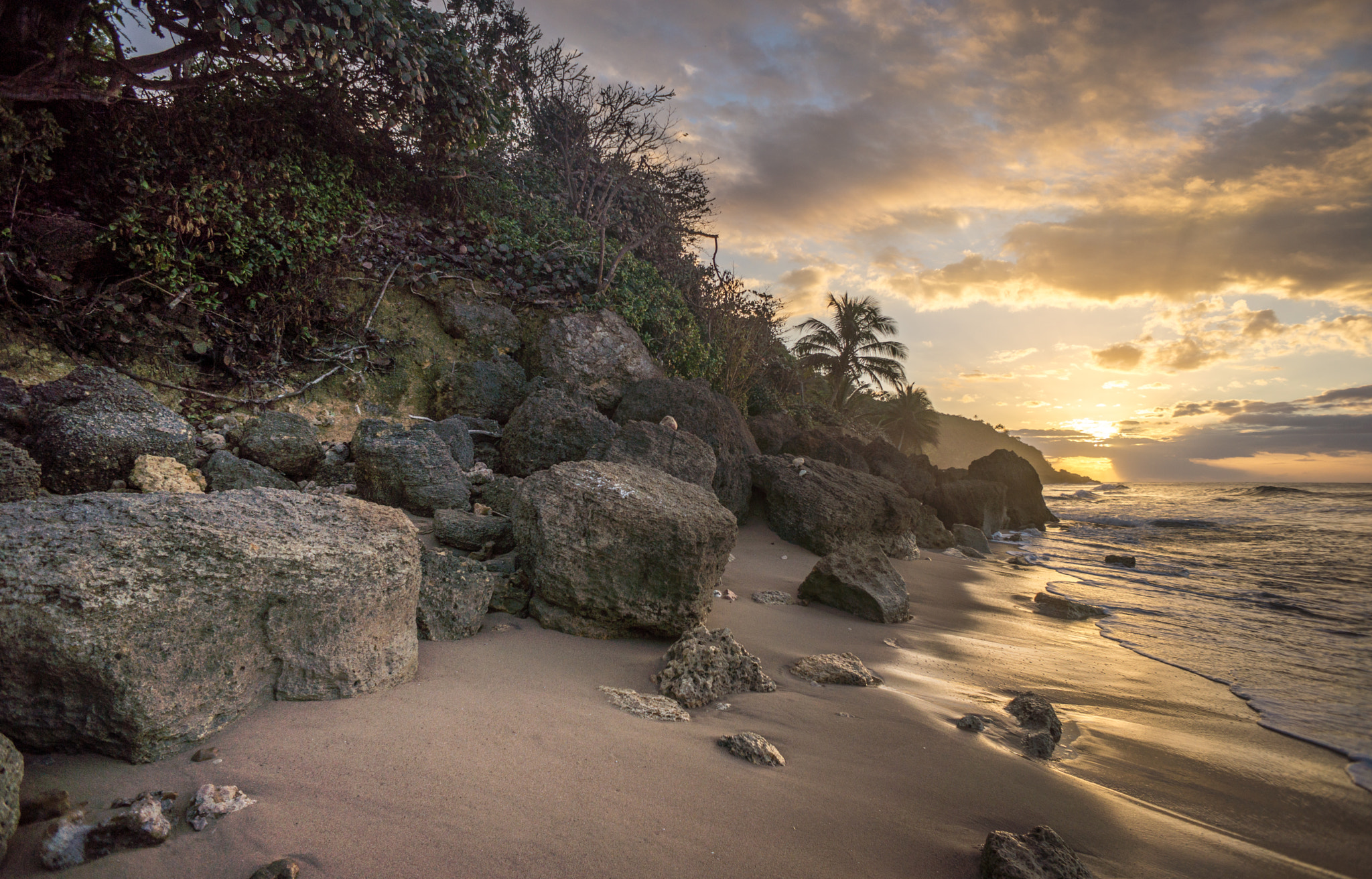 Sony Alpha NEX-7 + Sony E 16mm F2.8 sample photo. Sundown at pools beach-rincon puerto rico photography