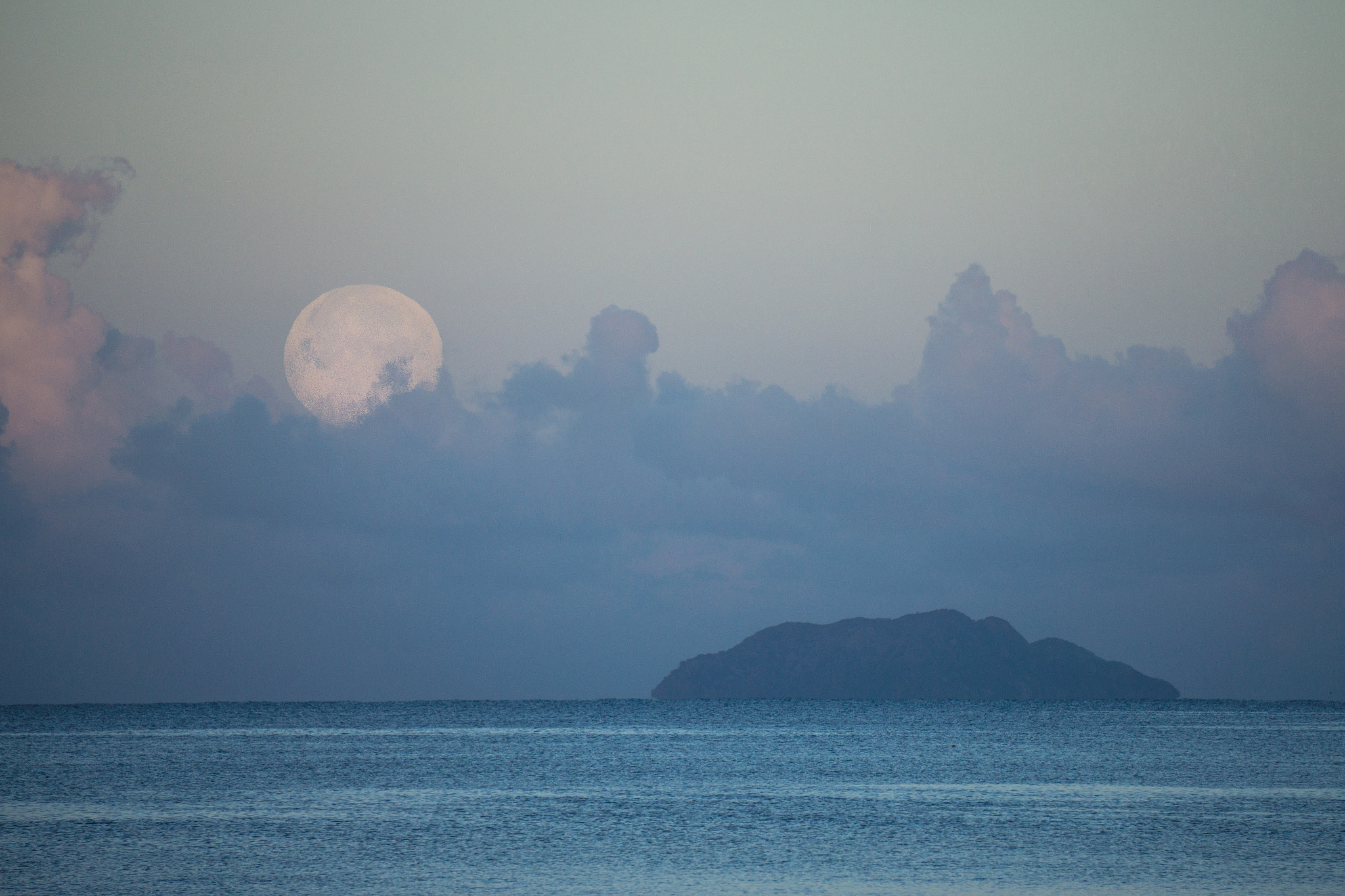Sony Alpha NEX-7 sample photo. Desecheo island-rincon, puerto rico - at dawn under the full moon photography