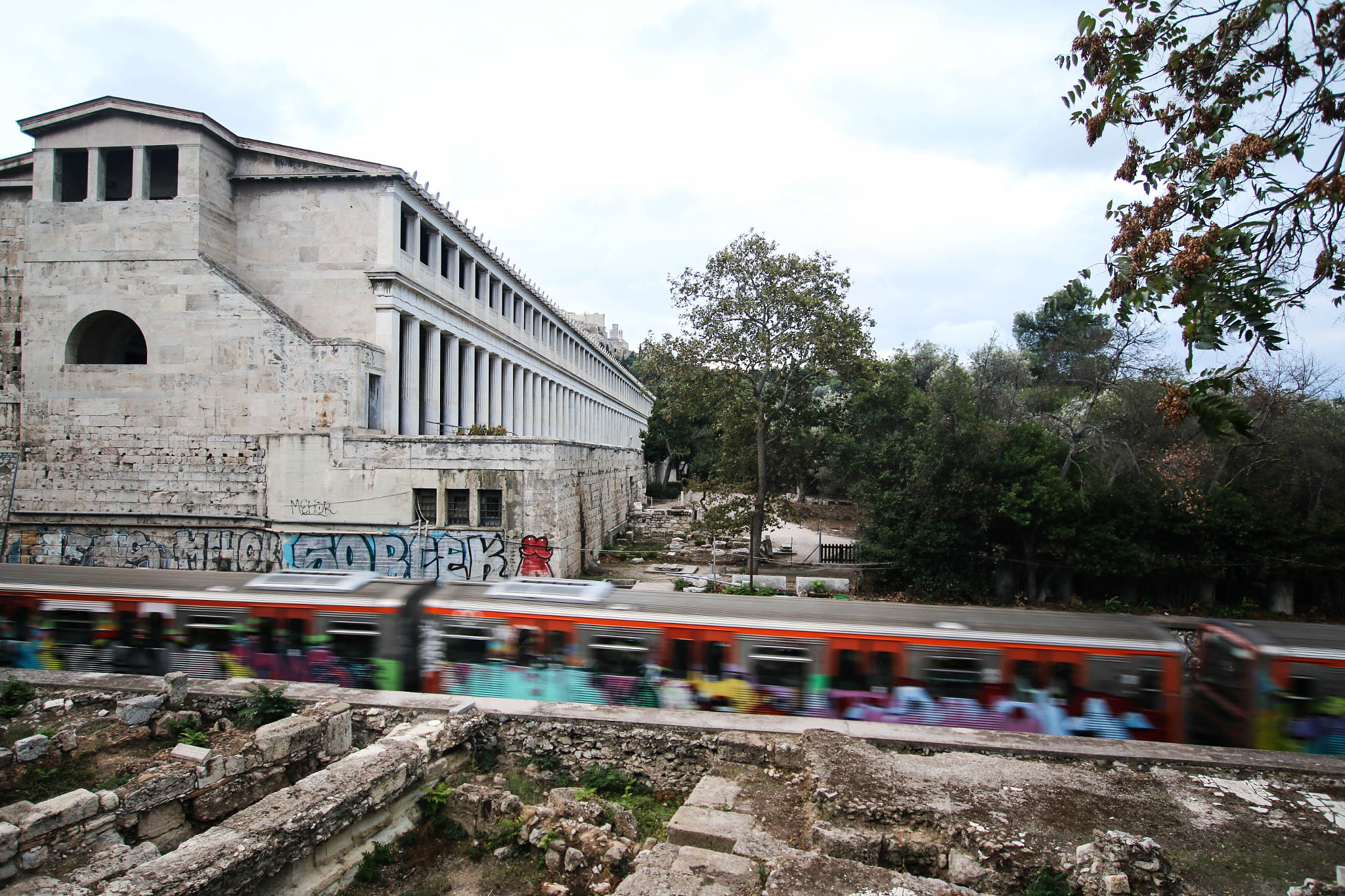 Canon EOS 70D sample photo. Train outside of the ancient agora photography