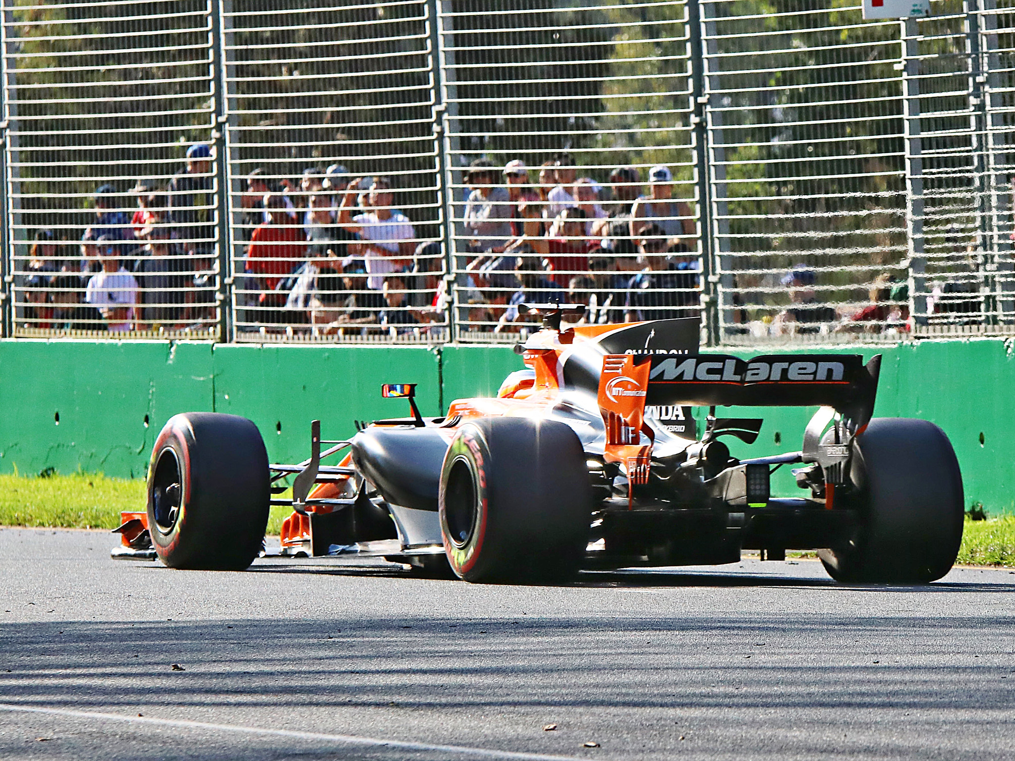 Sigma 70-200mm F2.8 EX DG OS HSM sample photo. Mclaren formula 1 gp - melbourne 2017 photography