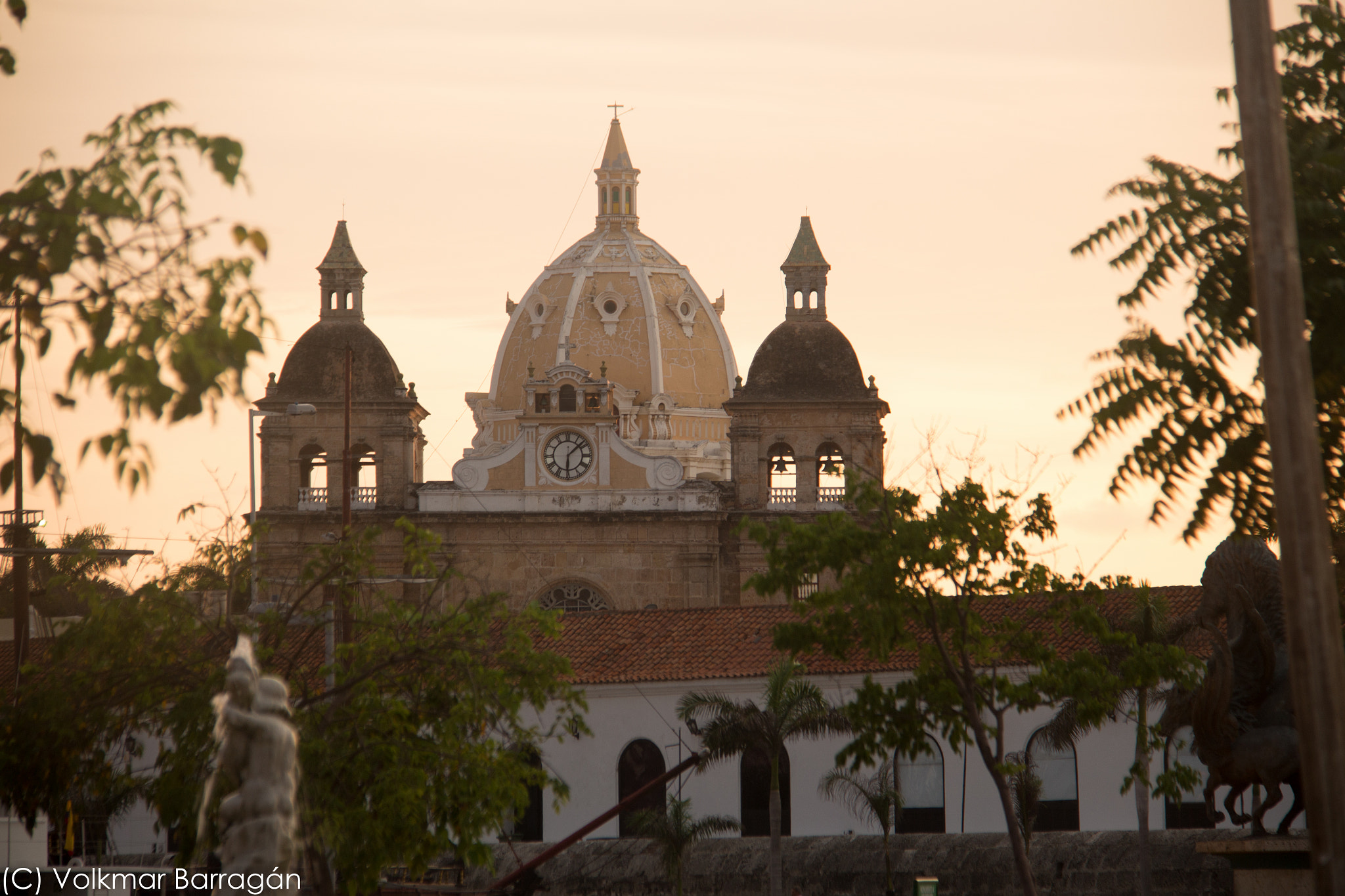 Canon EOS 700D (EOS Rebel T5i / EOS Kiss X7i) + Canon EF-S 18-200mm F3.5-5.6 IS sample photo. Cartagena ii photography