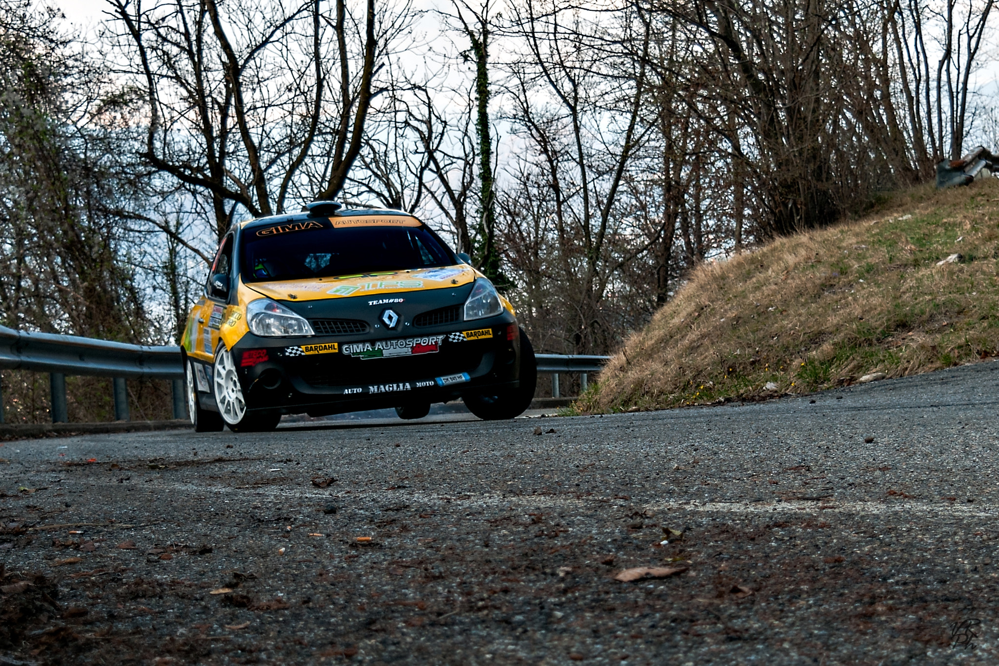 Nikon D300S sample photo. Cliorange from under photography