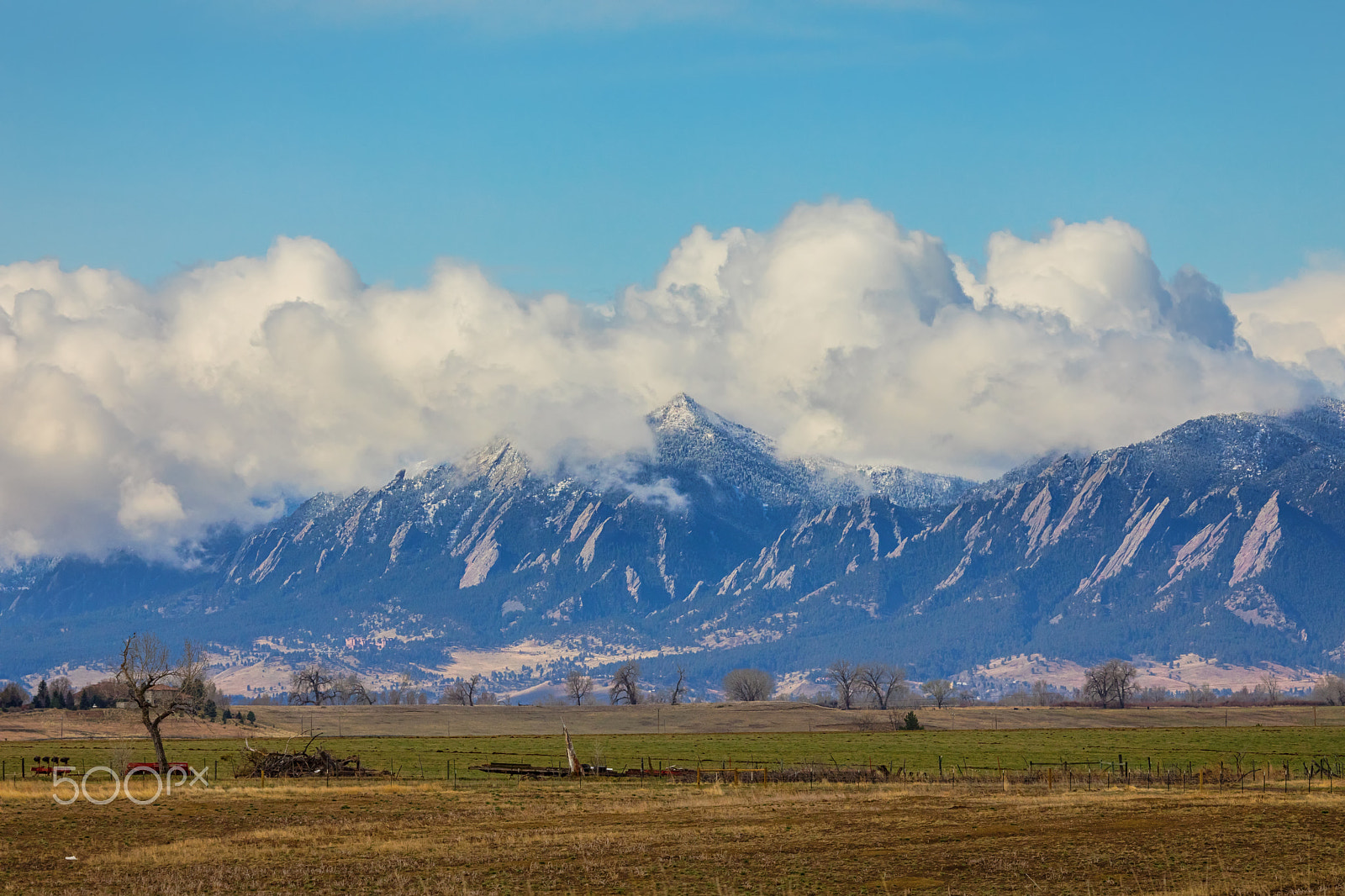 Canon EOS 5D Mark IV sample photo. Boulder colorado front range cloud pile on photography