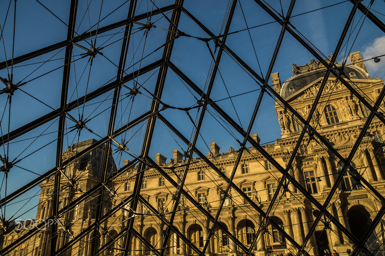 Sony SLT-A58 + Sony DT 16-50mm F2.8 SSM sample photo. Dentro de louvre photography