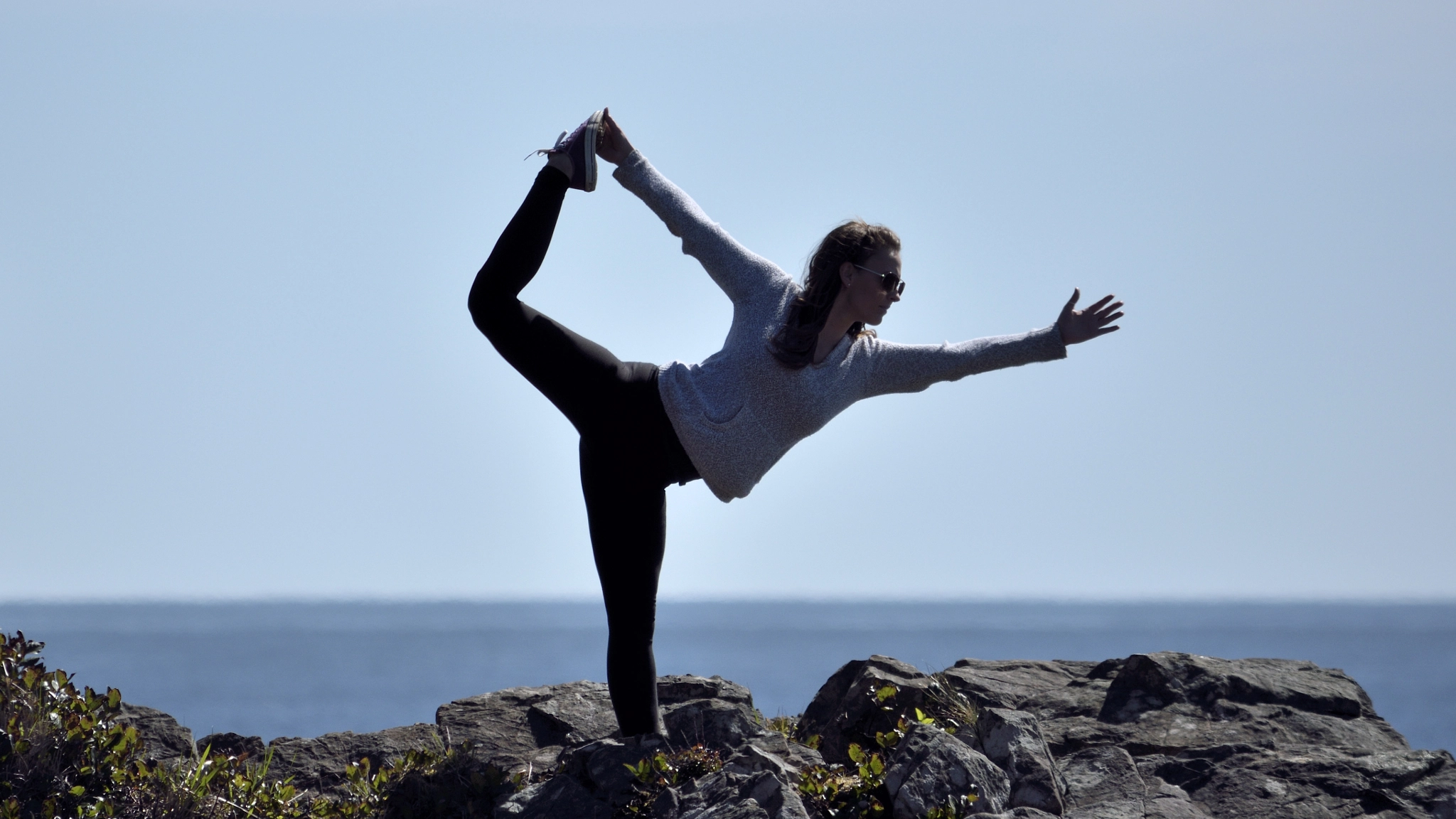 Nikon D5500 sample photo. Yoga on the rocks photography