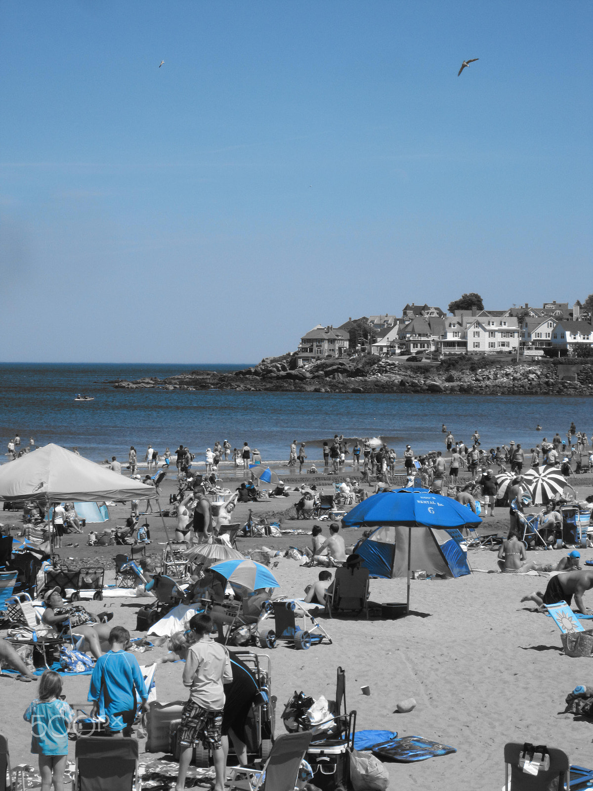 Canon PowerShot SD940 IS (Digital IXUS 120 IS / IXY Digital 220 IS) sample photo. Blue beach photography