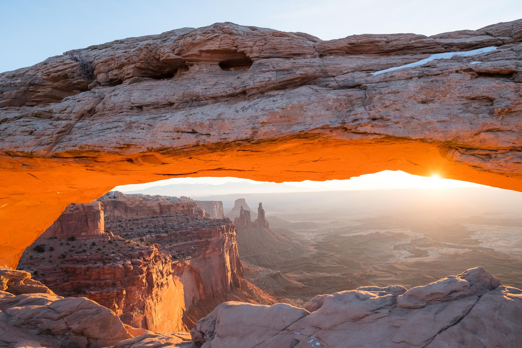 Fujifilm X-Pro2 + Fujifilm XF 14mm F2.8 R sample photo. Mesa arch at sunrise photography