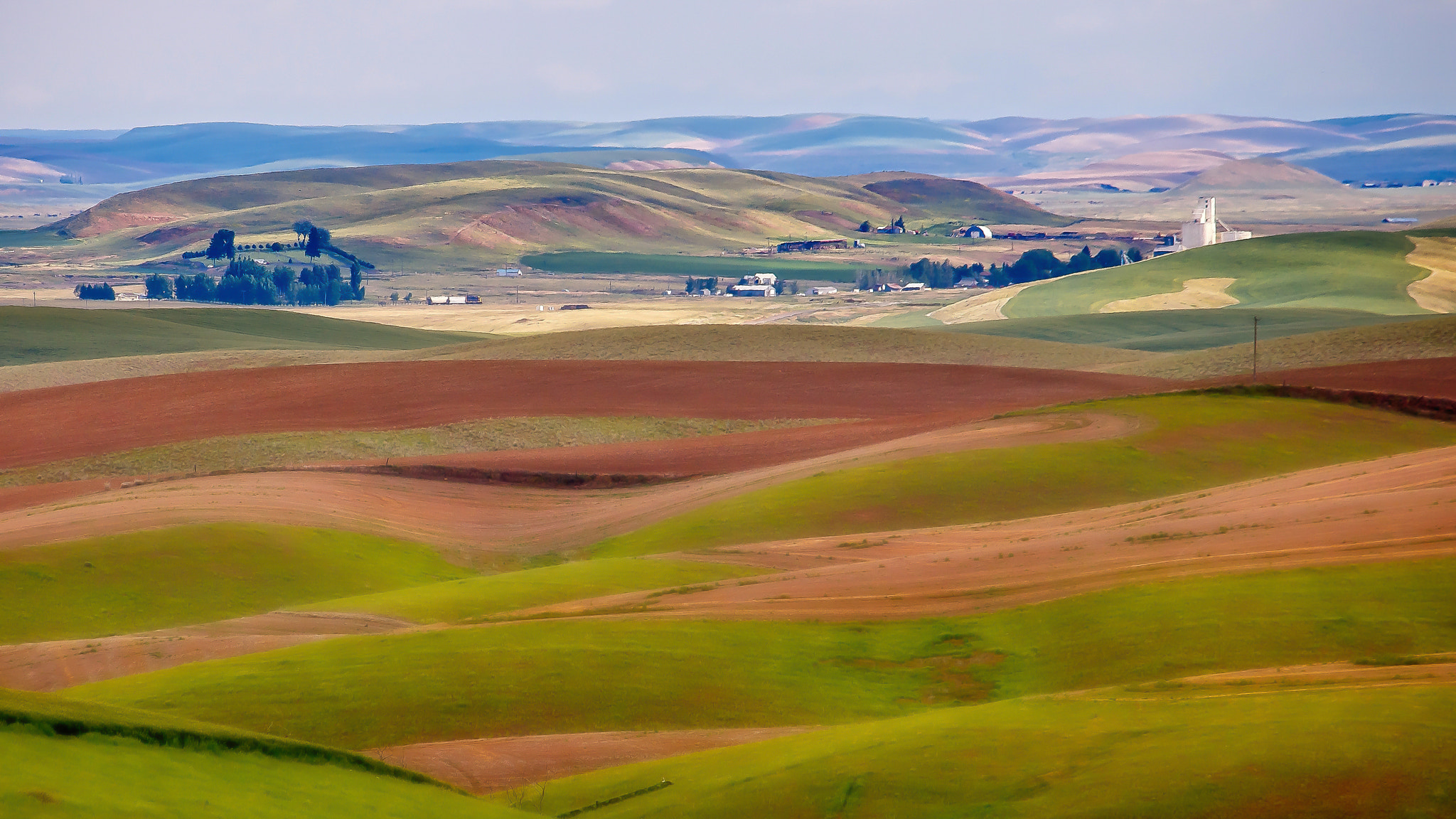 Canon EOS 760D (EOS Rebel T6s / EOS 8000D) + Canon EF-S 55-250mm F4-5.6 IS STM sample photo. Rolling hills on the palouse photography