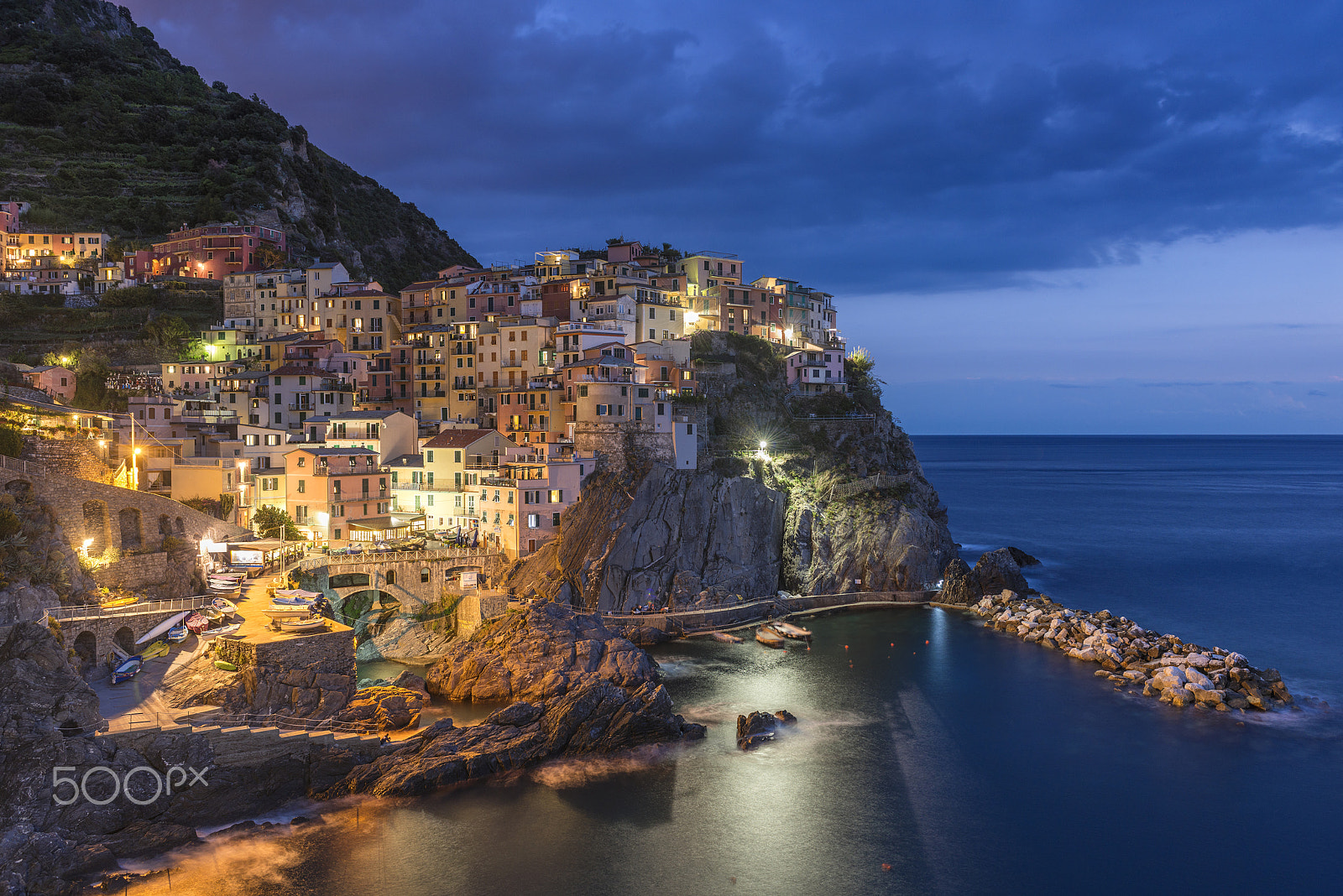 Nikon AF-S Nikkor 28-70mm F2.8 ED-IF sample photo. Nightfall over manarola, cinque terre, italy photography