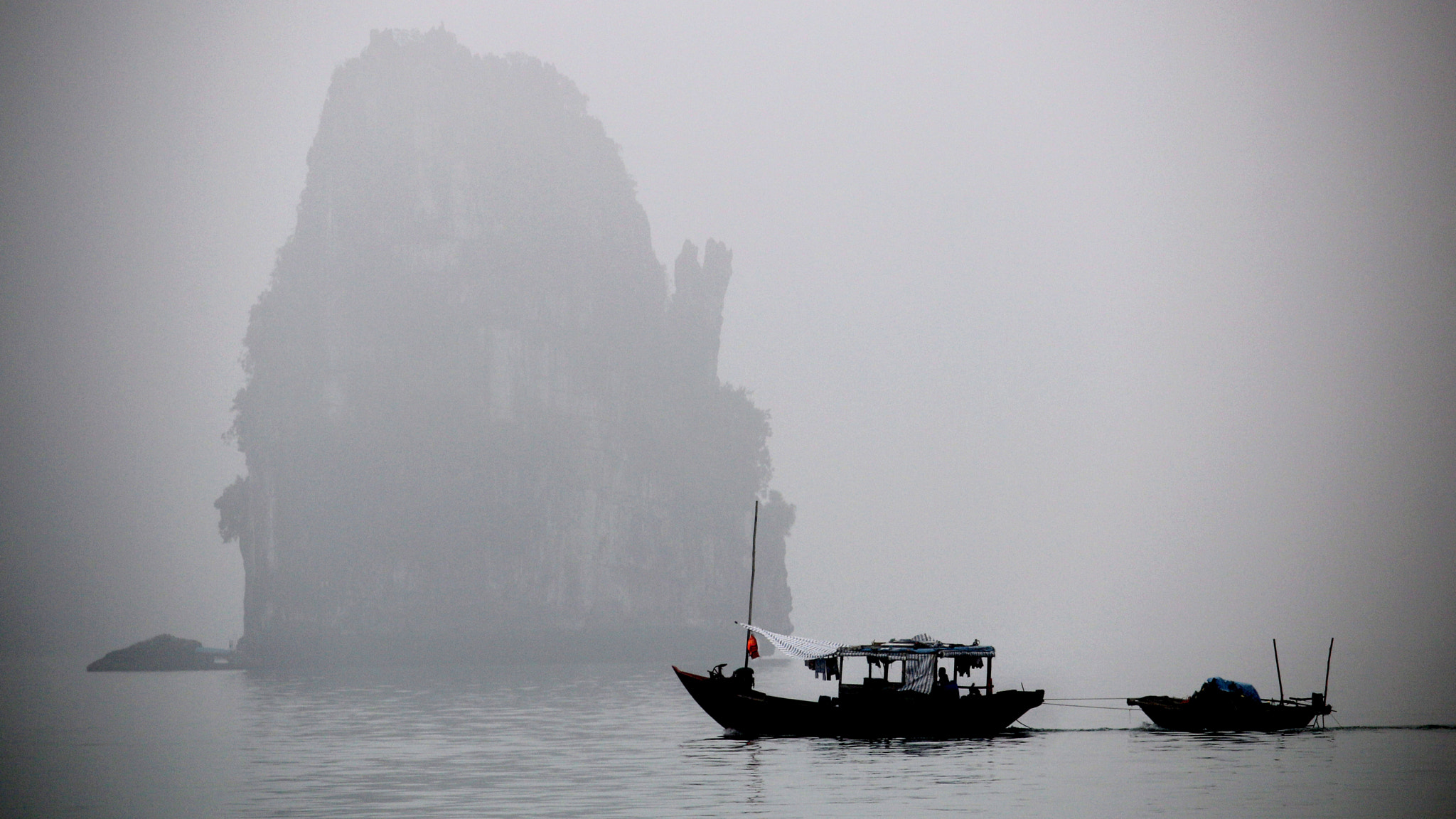 Canon EOS 70D + Canon EF-S 55-250mm F4-5.6 IS STM sample photo. Halong bay viet nam photography