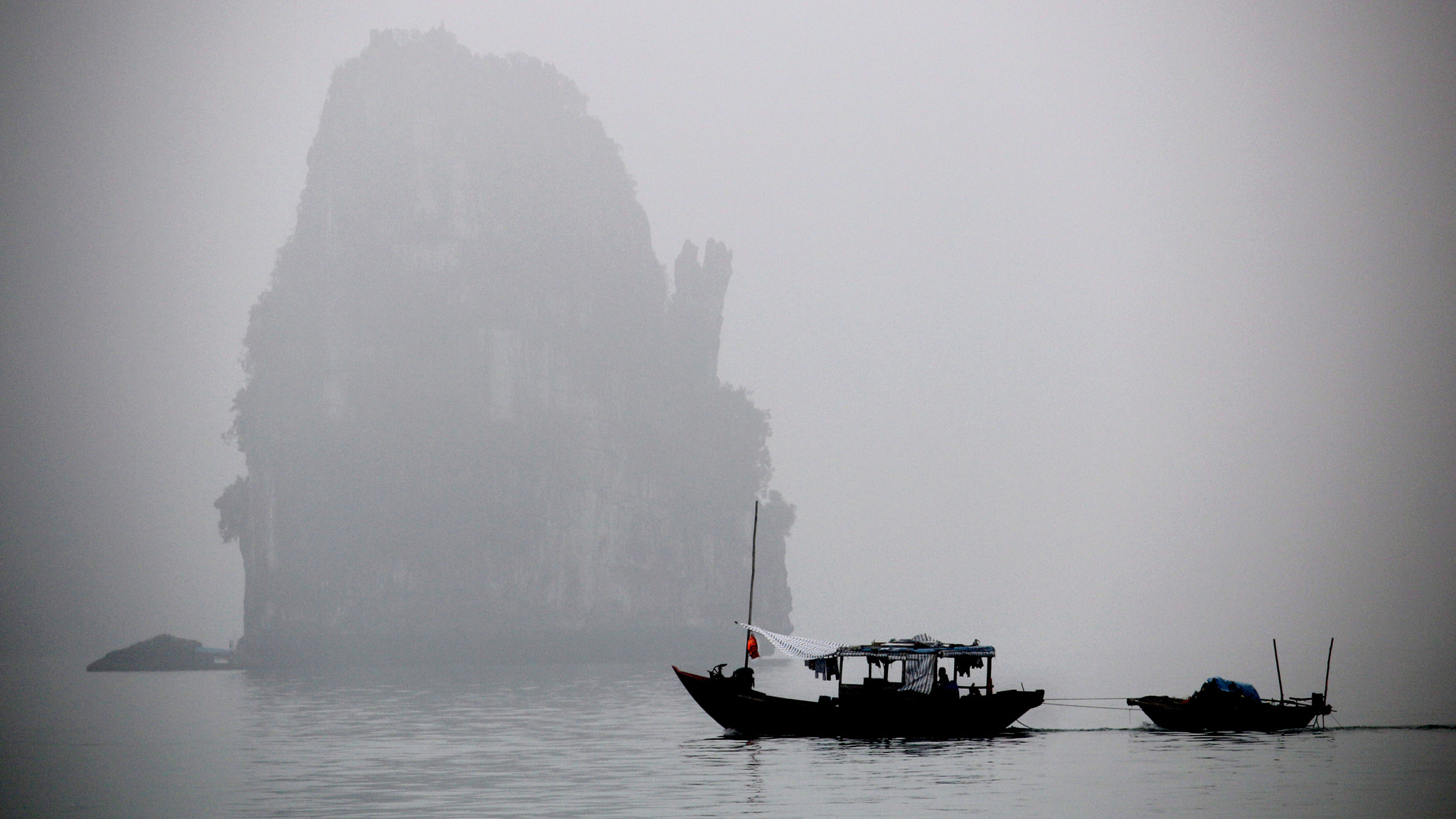 Canon EF-S 55-250mm F4-5.6 IS STM sample photo. Halong bay viet nam photography