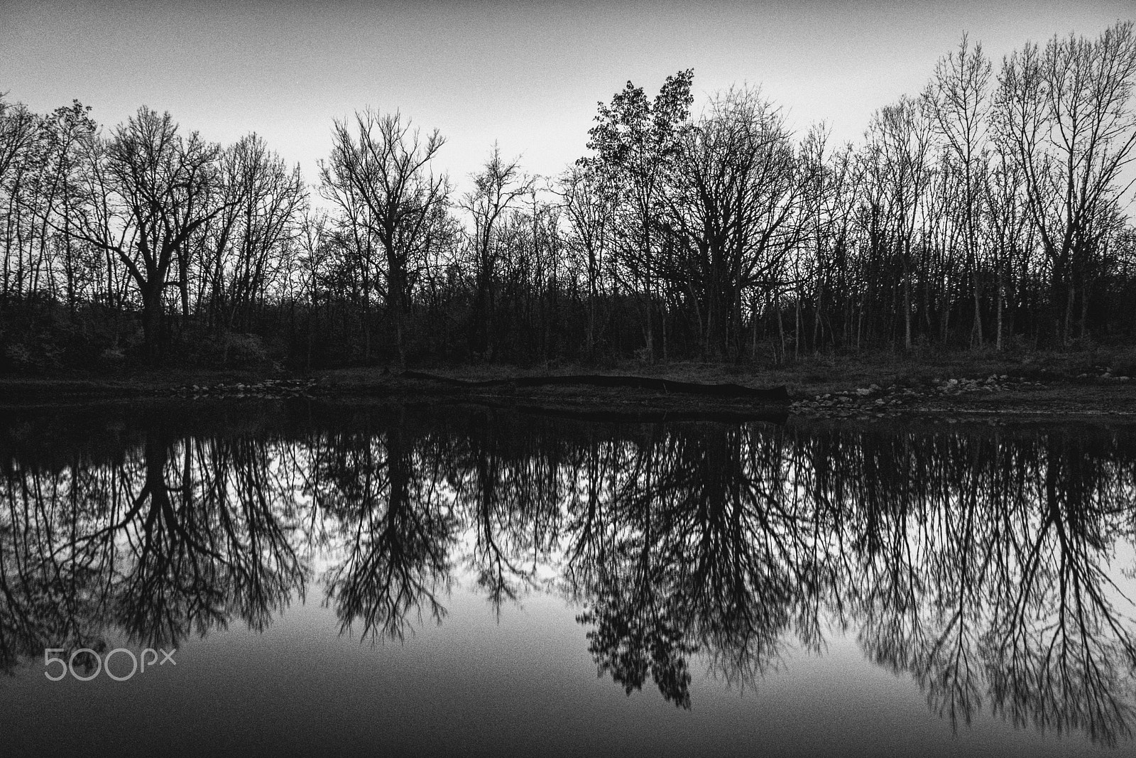 Canon EF-S 17-85mm F4-5.6 IS USM sample photo. "easter lake mirror" photography