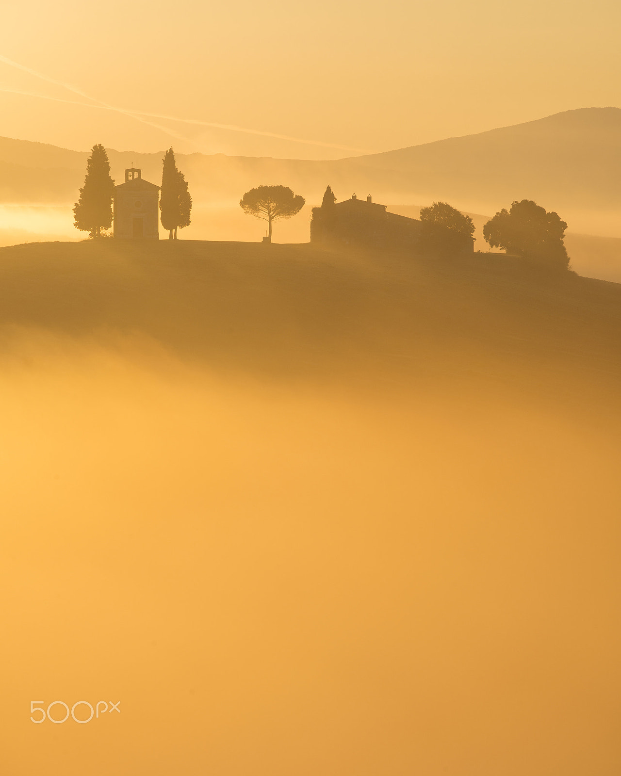 Nikon AF-S Nikkor 70-200mm F2.8G ED VR II sample photo. Cappella della madonna di vitaleta, tuscany, italy photography