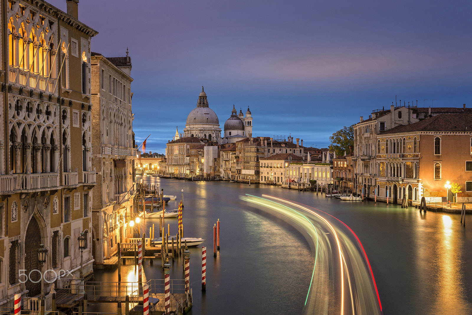 Nikon AF-S Nikkor 28-70mm F2.8 ED-IF sample photo. Canale grande before sunrise, venice, italy photography
