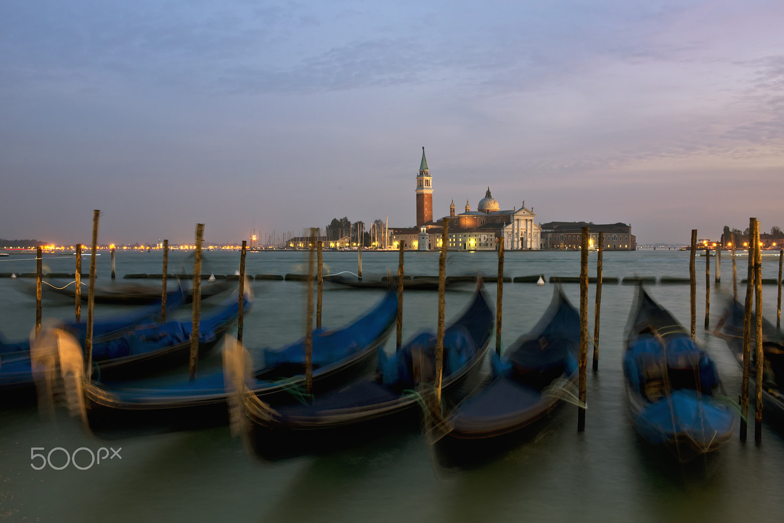 Nikon AF-S Nikkor 28-70mm F2.8 ED-IF sample photo. Sunset over venice, italy photography
