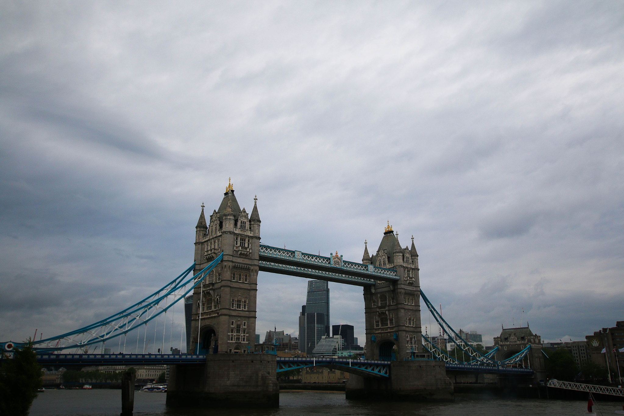 Sigma 10-20mm F3.5 EX DC HSM sample photo. Tower bridge photography