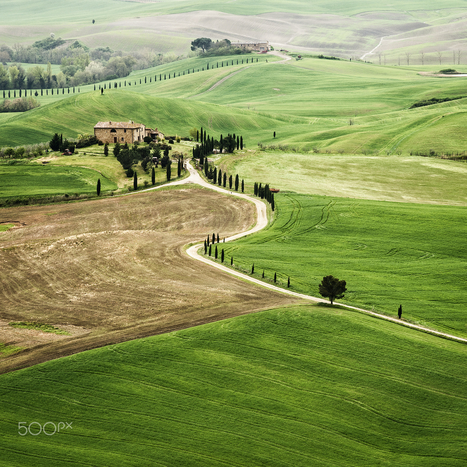 Nikon AF-S Nikkor 70-200mm F2.8G ED VR II sample photo. Farmhouse near pienza, tuscany, italy photography