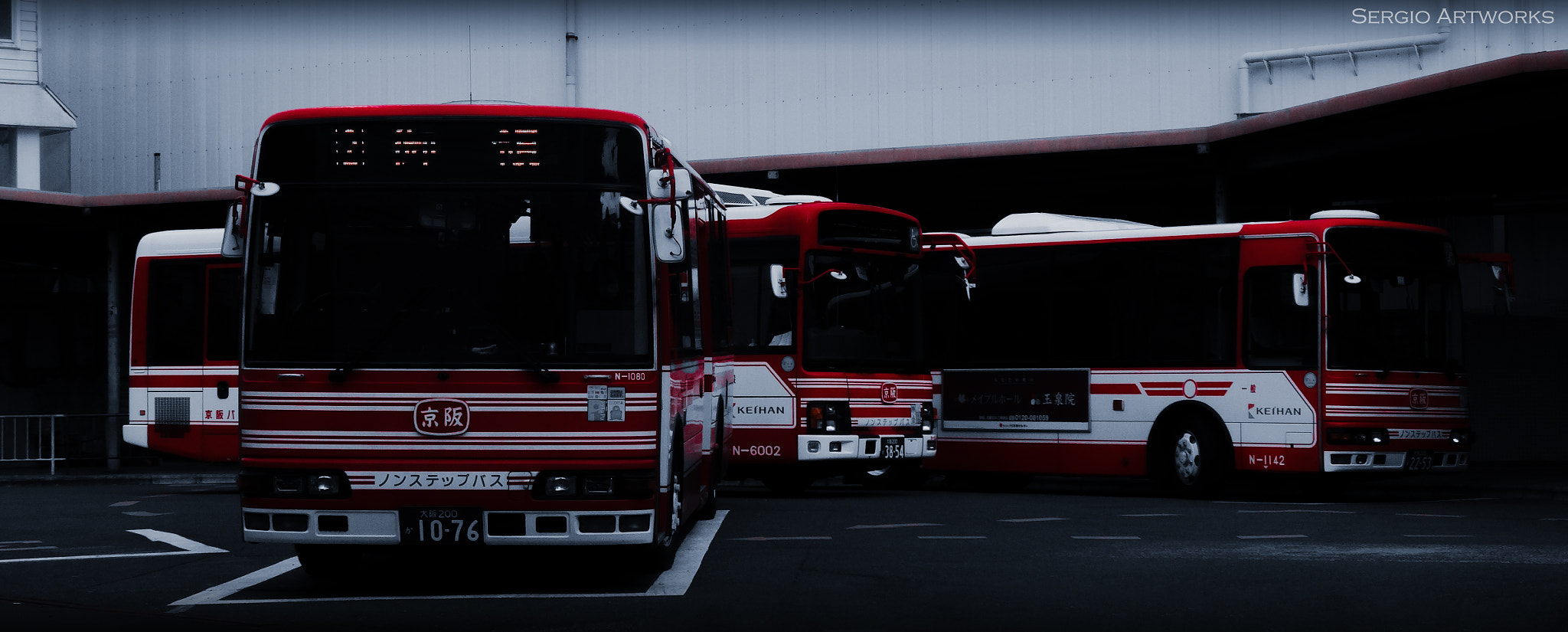 Sony Cyber-shot DSC-HX30V sample photo. Buses photography