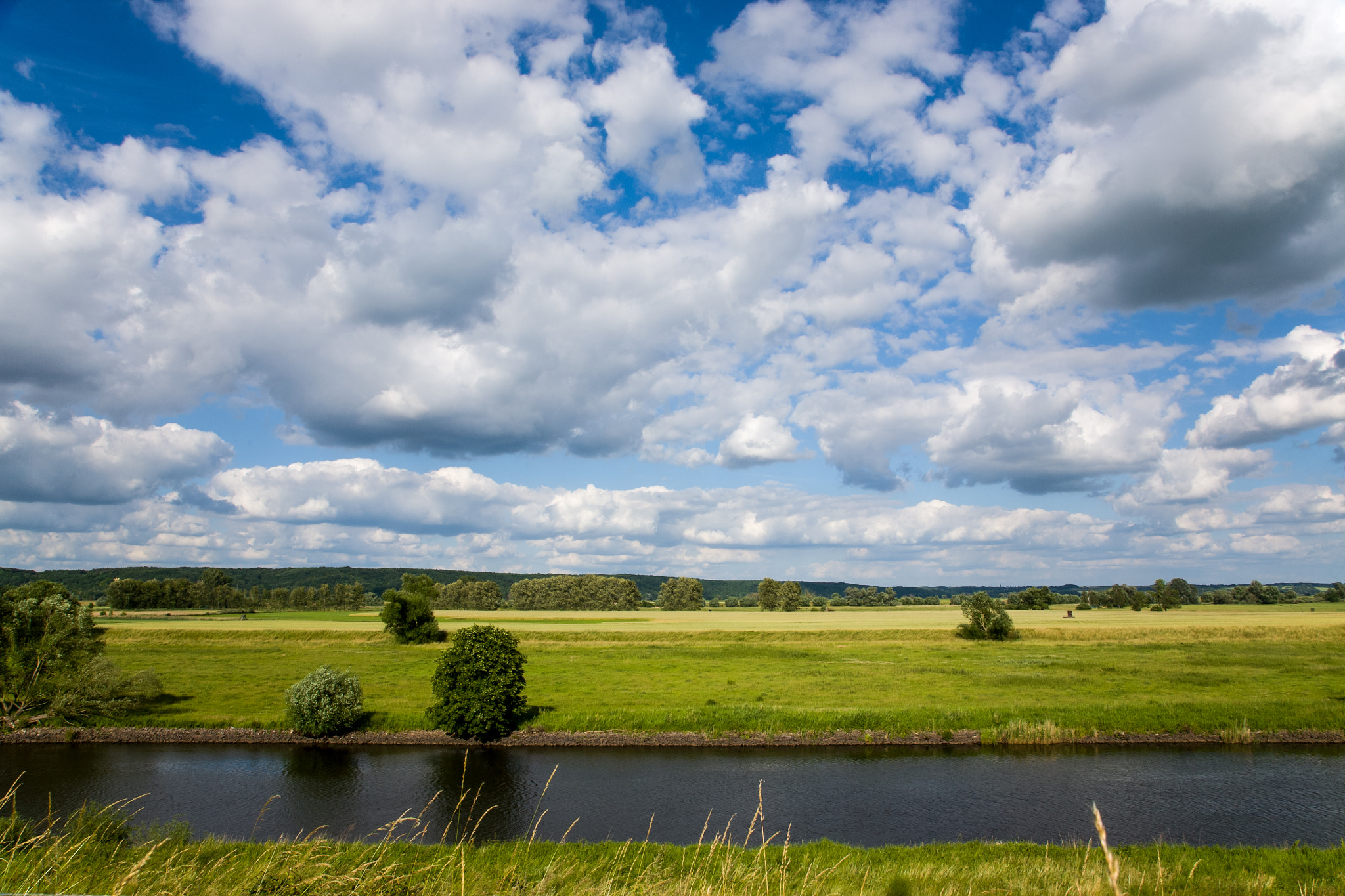 Canon EOS 5D + Canon EF 24-105mm F4L IS USM sample photo. Flusslandschaft wolken photography