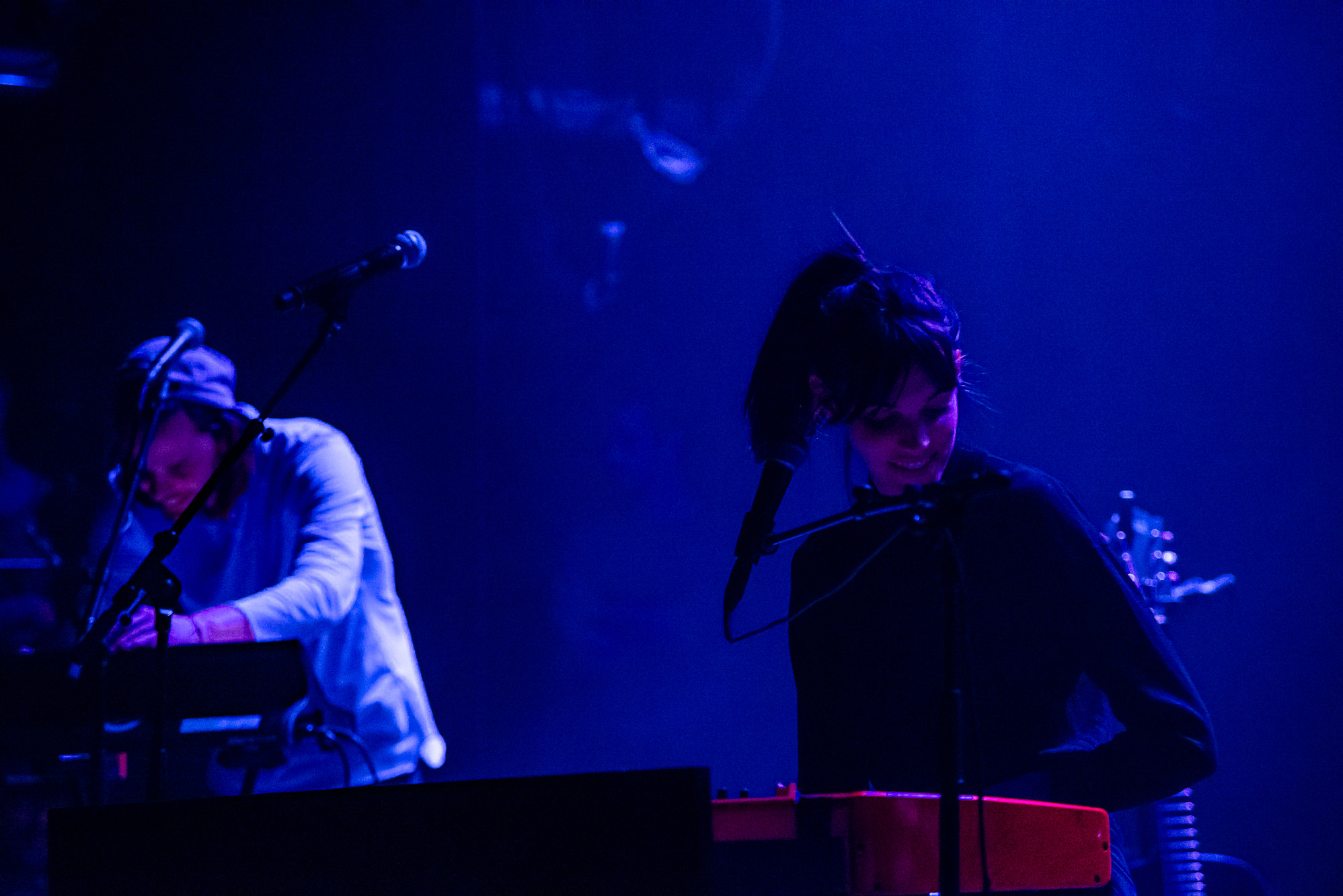 Nikon AF-S Nikkor 70-200mm F2.8G ED VR II sample photo. Charlotte cardin at club soda - montreal - canada photography