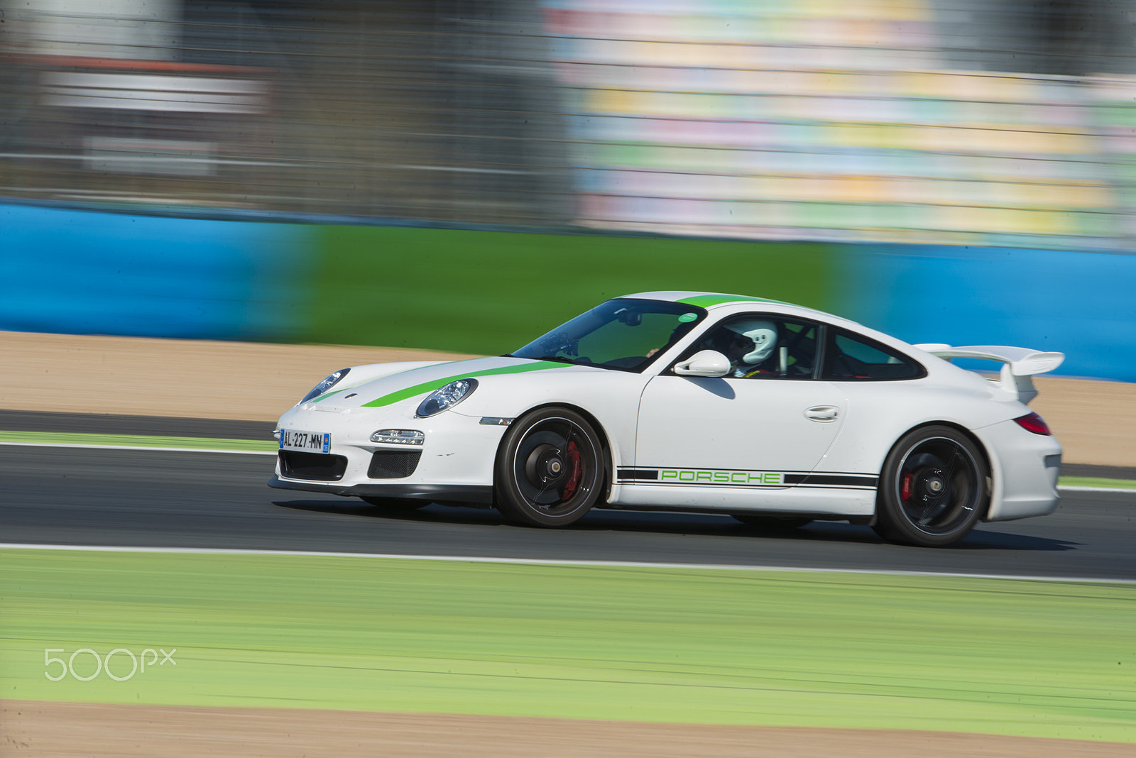 Nikon AF-S Nikkor 400mm F2.8G ED VR II sample photo. Porsche 911 - magny-cours photography