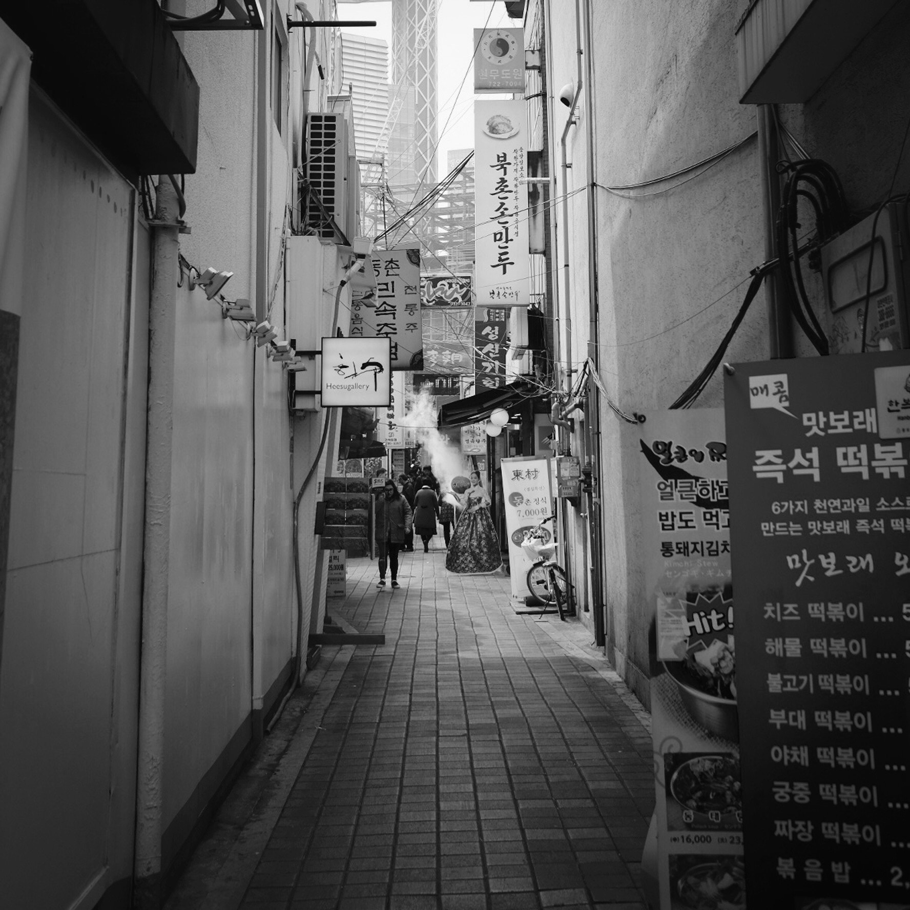 Fujifilm X-T1 sample photo. Alley photography