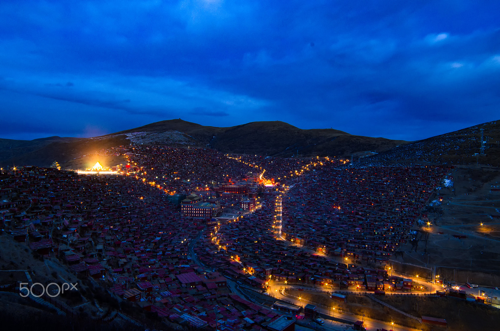 Samyang 14mm F2.8 ED AS IF UMC sample photo. The buddhist academy photography