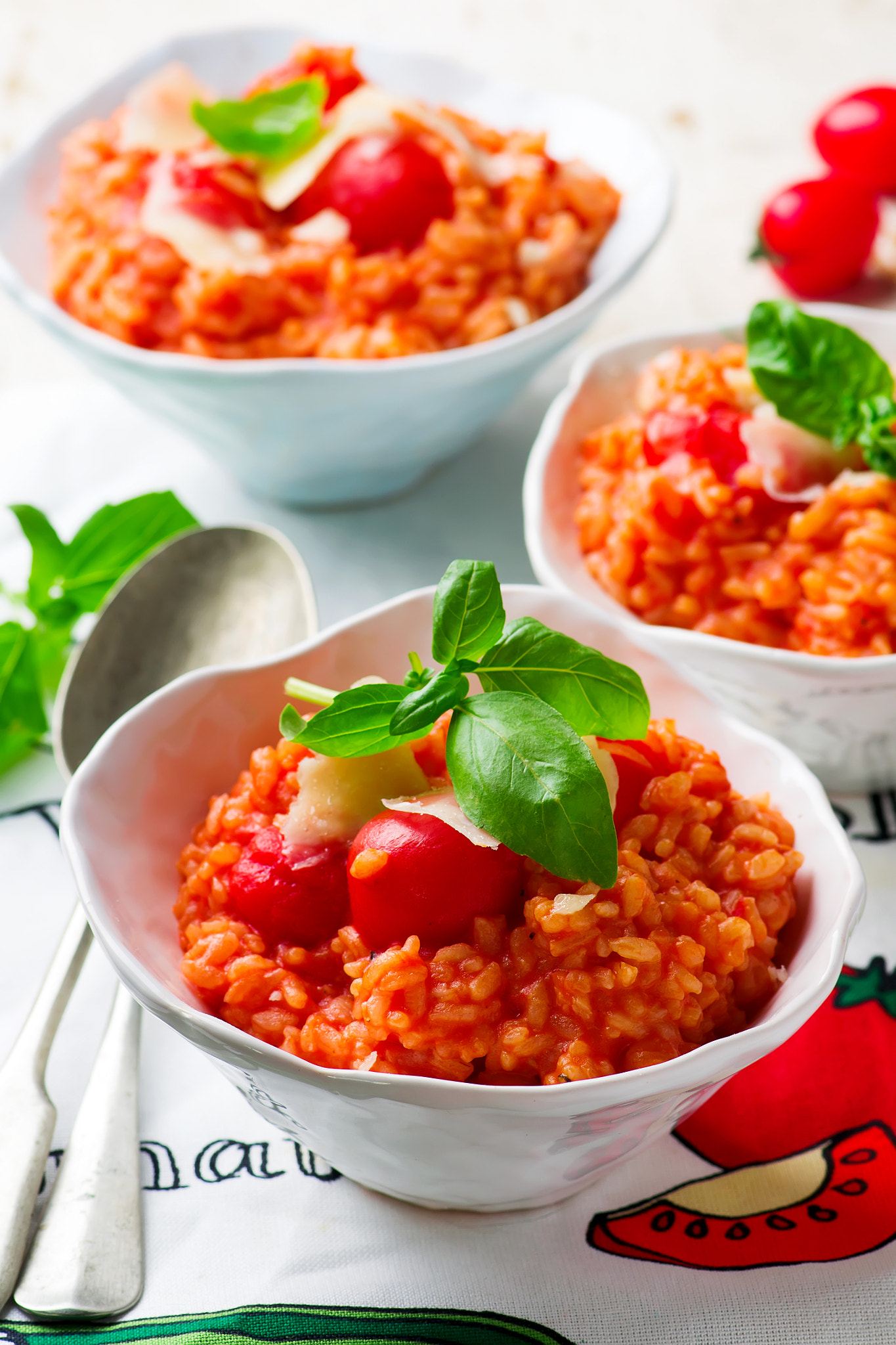 Nikon AF-S Micro-Nikkor 105mm F2.8G IF-ED VR sample photo. Quick tomato risotto prepared in the microwave photography