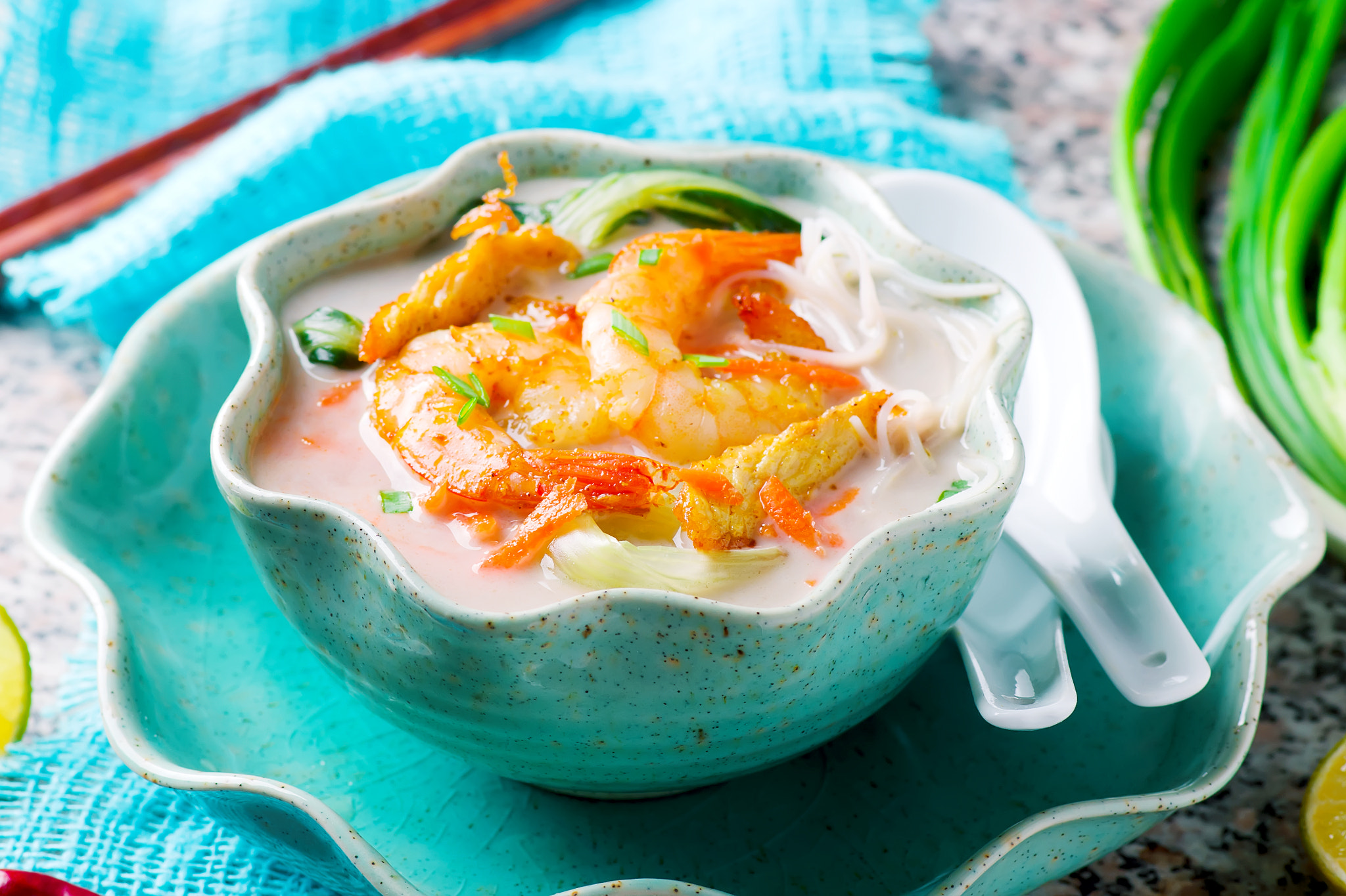 Nikon AF-S Micro-Nikkor 105mm F2.8G IF-ED VR sample photo. Coconut flavored chicken and shrimp soup. photography