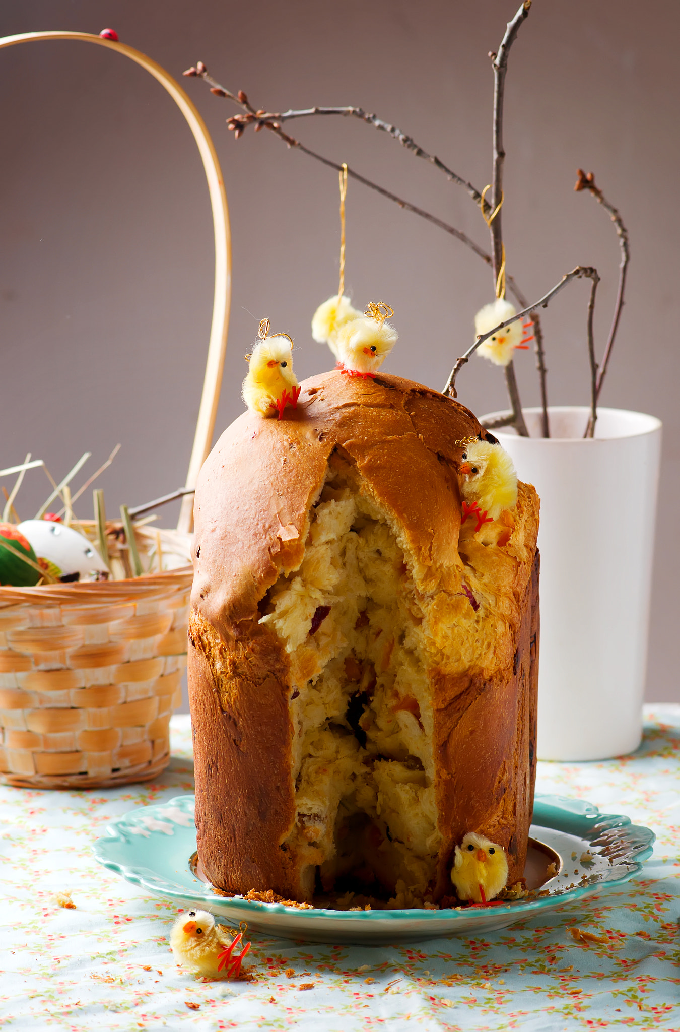 Nikon D3100 + Nikon AF-S Micro-Nikkor 105mm F2.8G IF-ED VR sample photo. Easter kulich.traditional russian easter pastries. photography