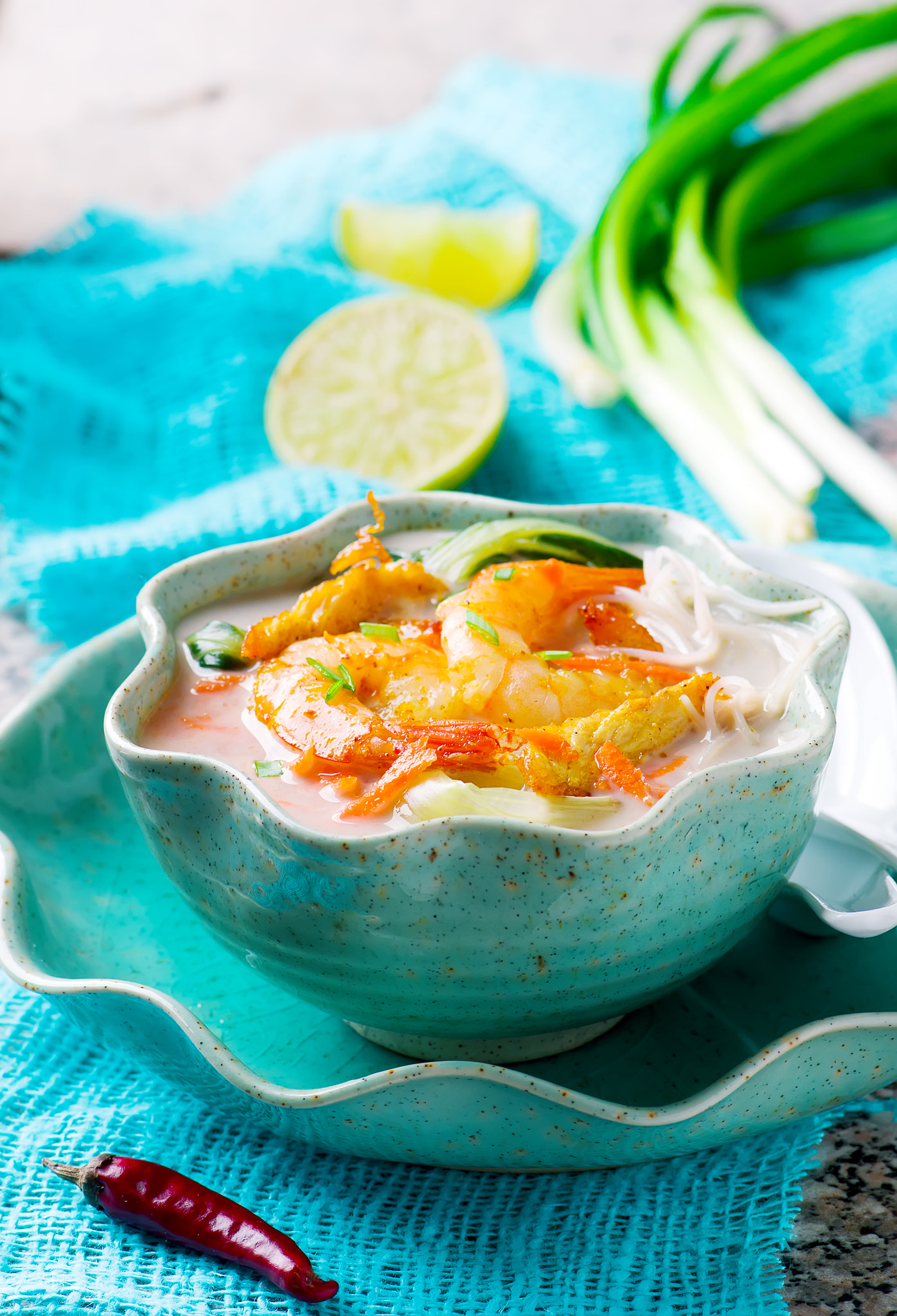 Nikon AF-S Micro-Nikkor 105mm F2.8G IF-ED VR sample photo. Coconut flavored chicken and shrimp soup. photography