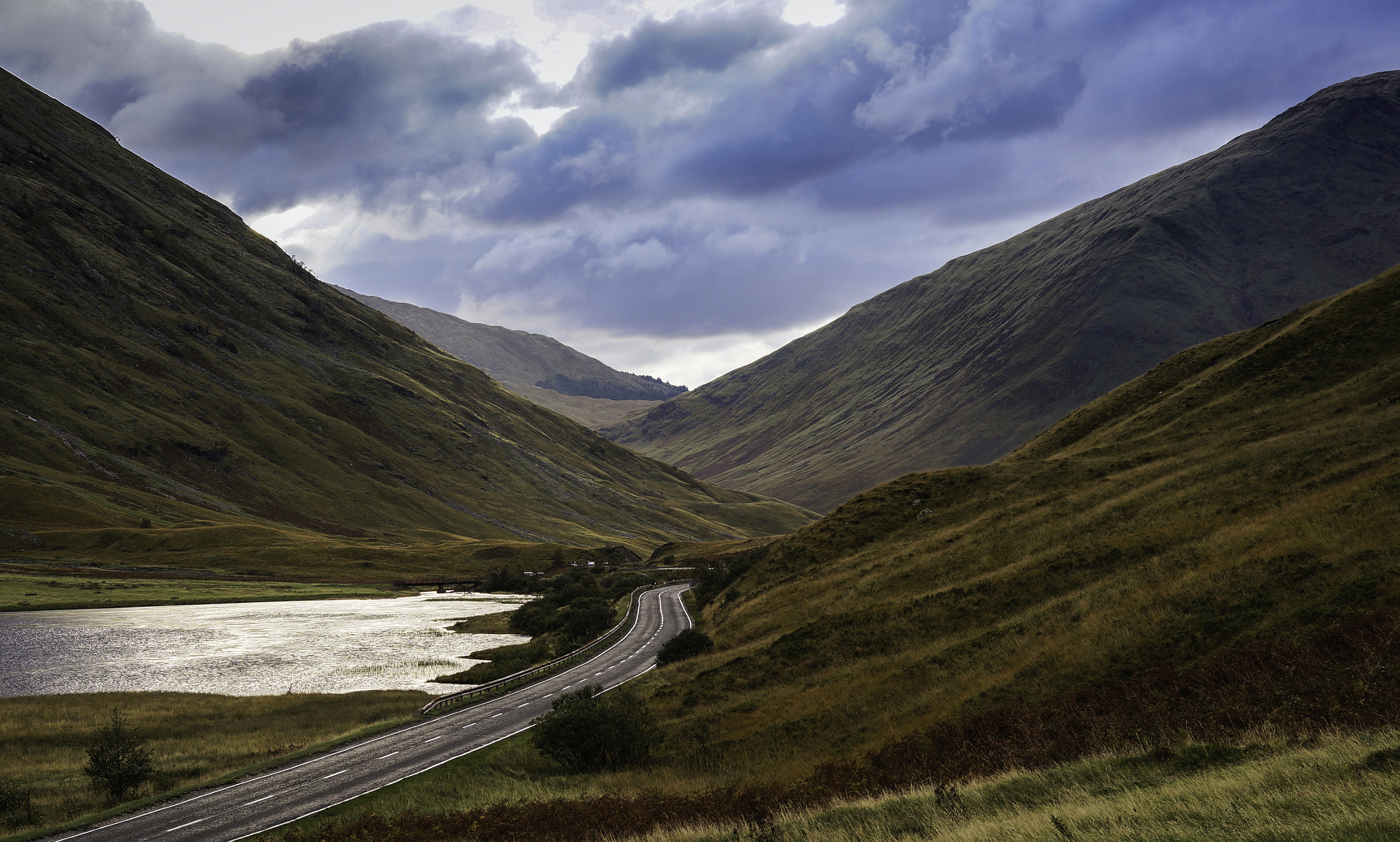 Sony Alpha NEX-5T sample photo. Driving trough the scottish highlands with spectacular views. photography