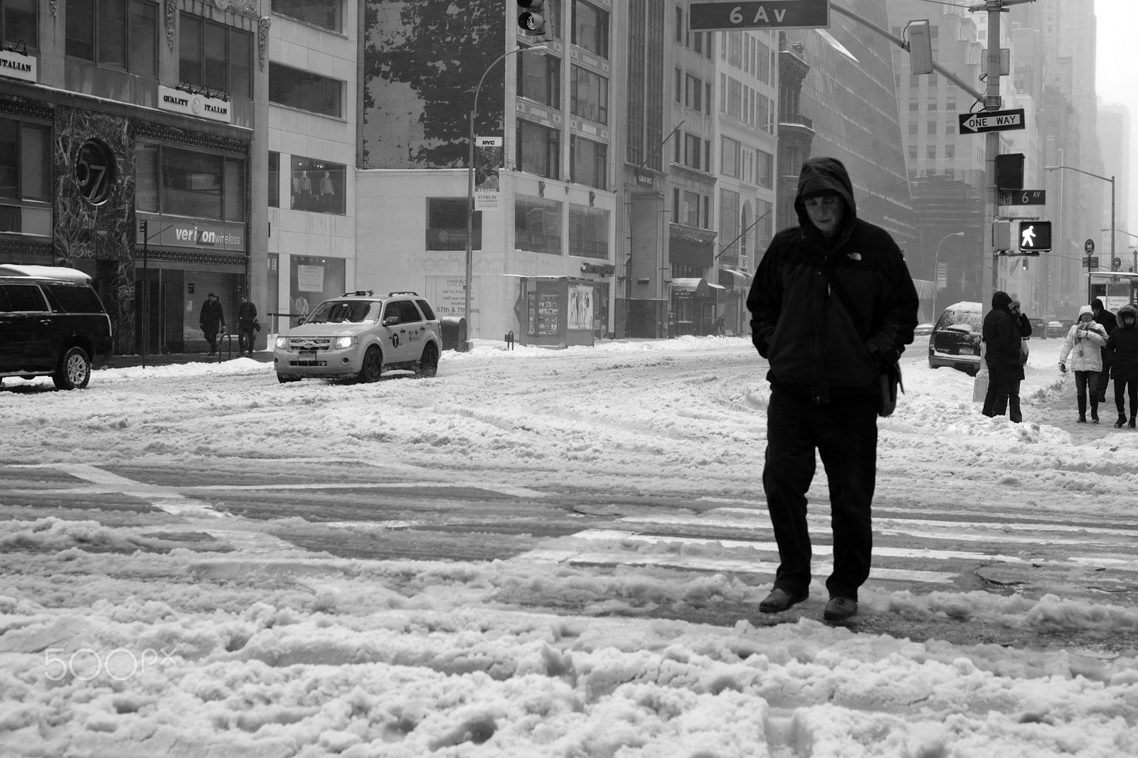 Fujifilm X-Pro2 + Fujifilm XF 35mm F1.4 R sample photo. Snow day:  manhattan photography