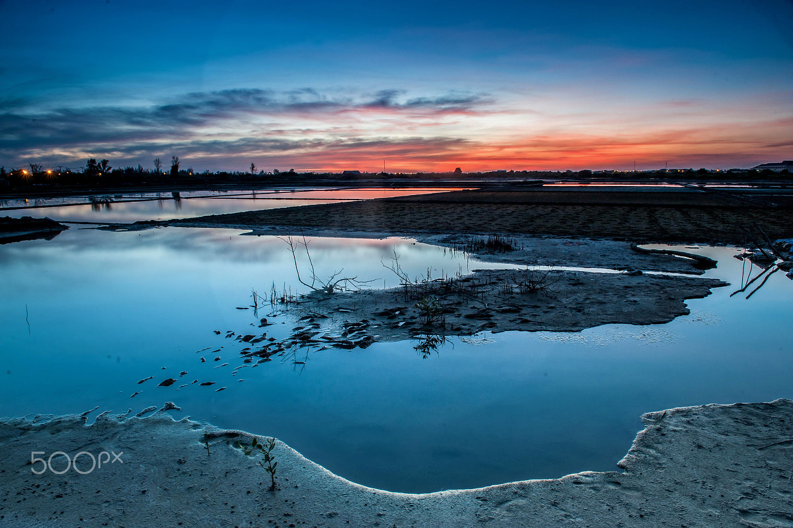 Nikon AF-S Nikkor 24-70mm F2.8G ED sample photo. Sunset at salt field can gio photography
