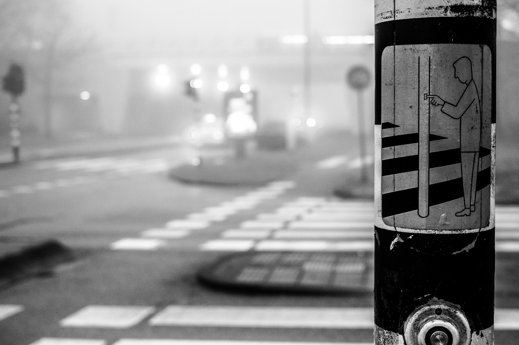 Fujifilm X-Pro1 + Fujifilm XF 35mm F1.4 R sample photo. Foggy photography