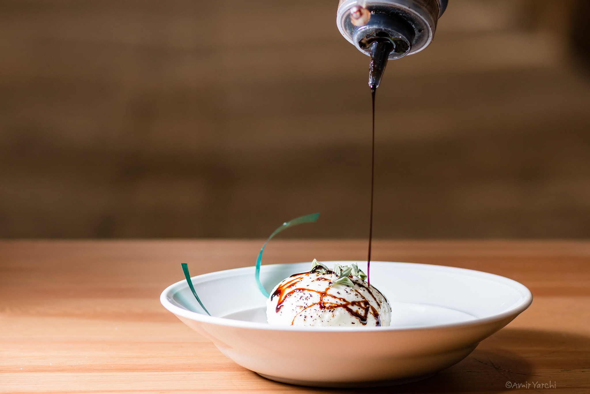 Canon EOS 70D + Canon EF 85mm F1.8 USM sample photo. Just some balsam...burrata is ready photography