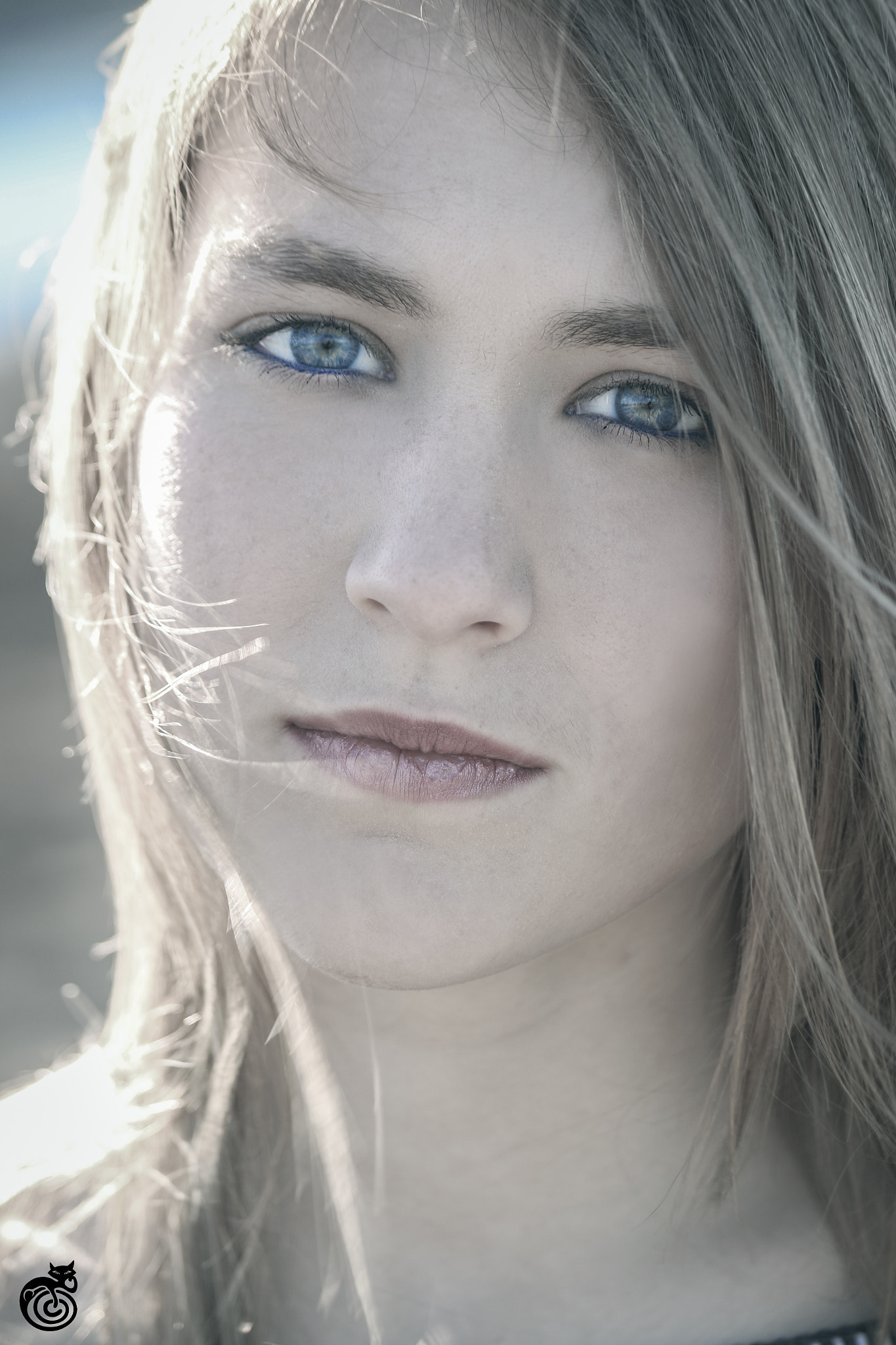 Canon EF 70-300mm F4-5.6 IS USM sample photo. Soft blue photography