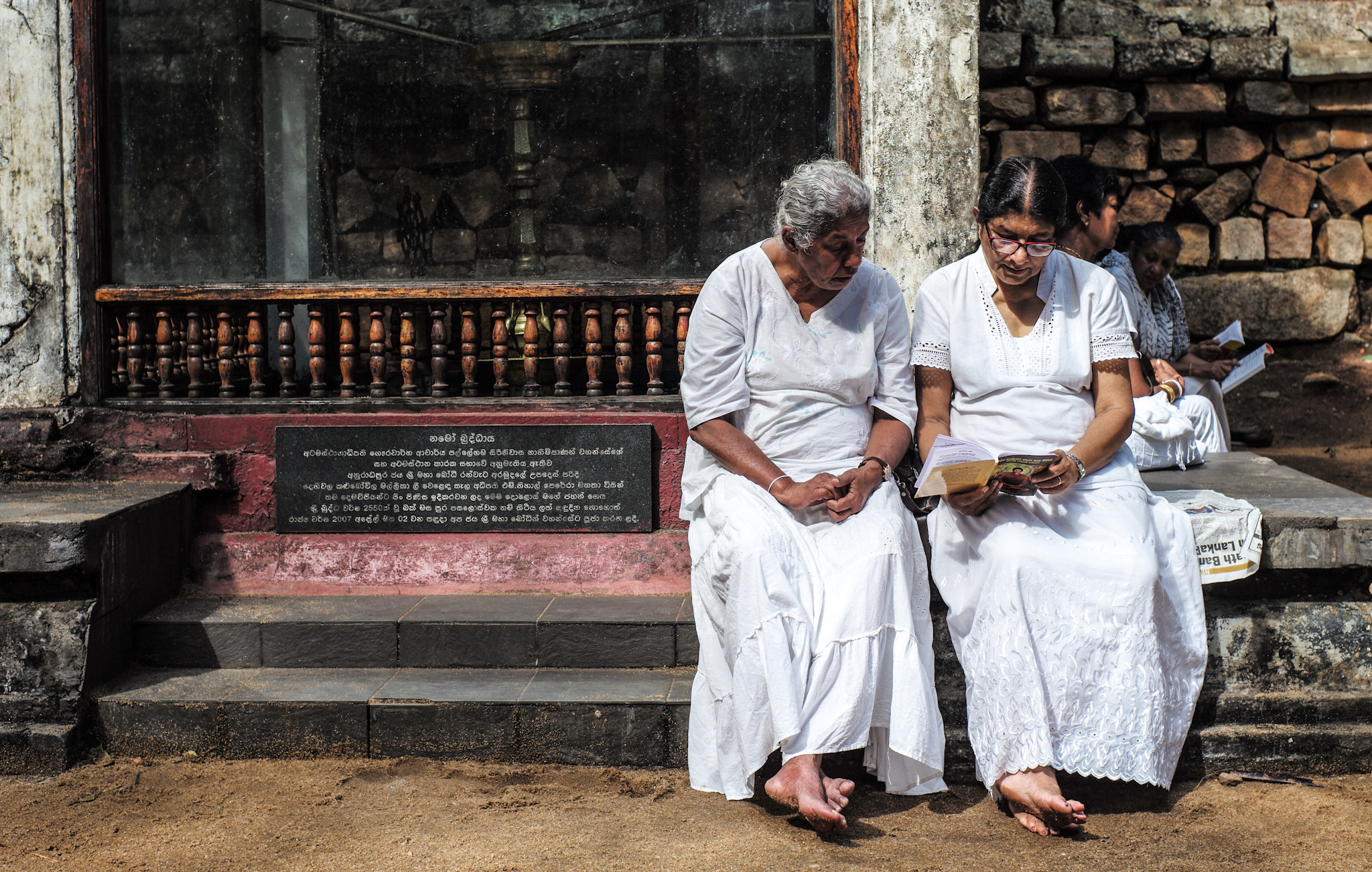 Summicron-M 1:2/35 sample photo. Buddhist photography