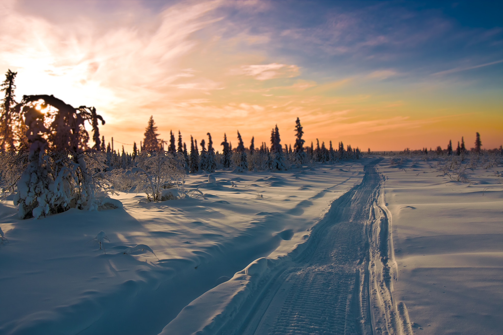 Canon EOS 40D + Sigma 20mm EX f/1.8 sample photo. The polar distances photography