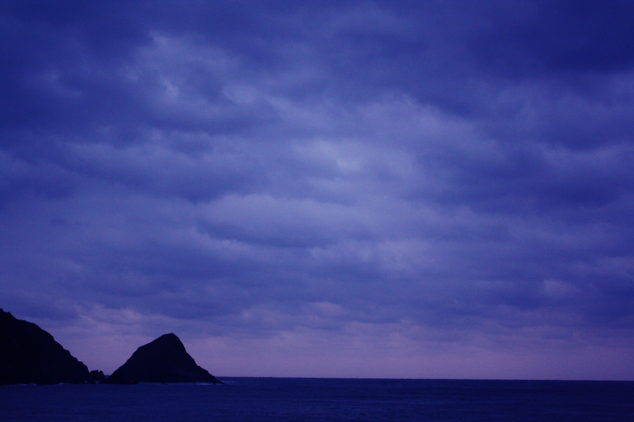 Canon EF-S 18-55mm F3.5-5.6 IS sample photo. Ocean sky photography