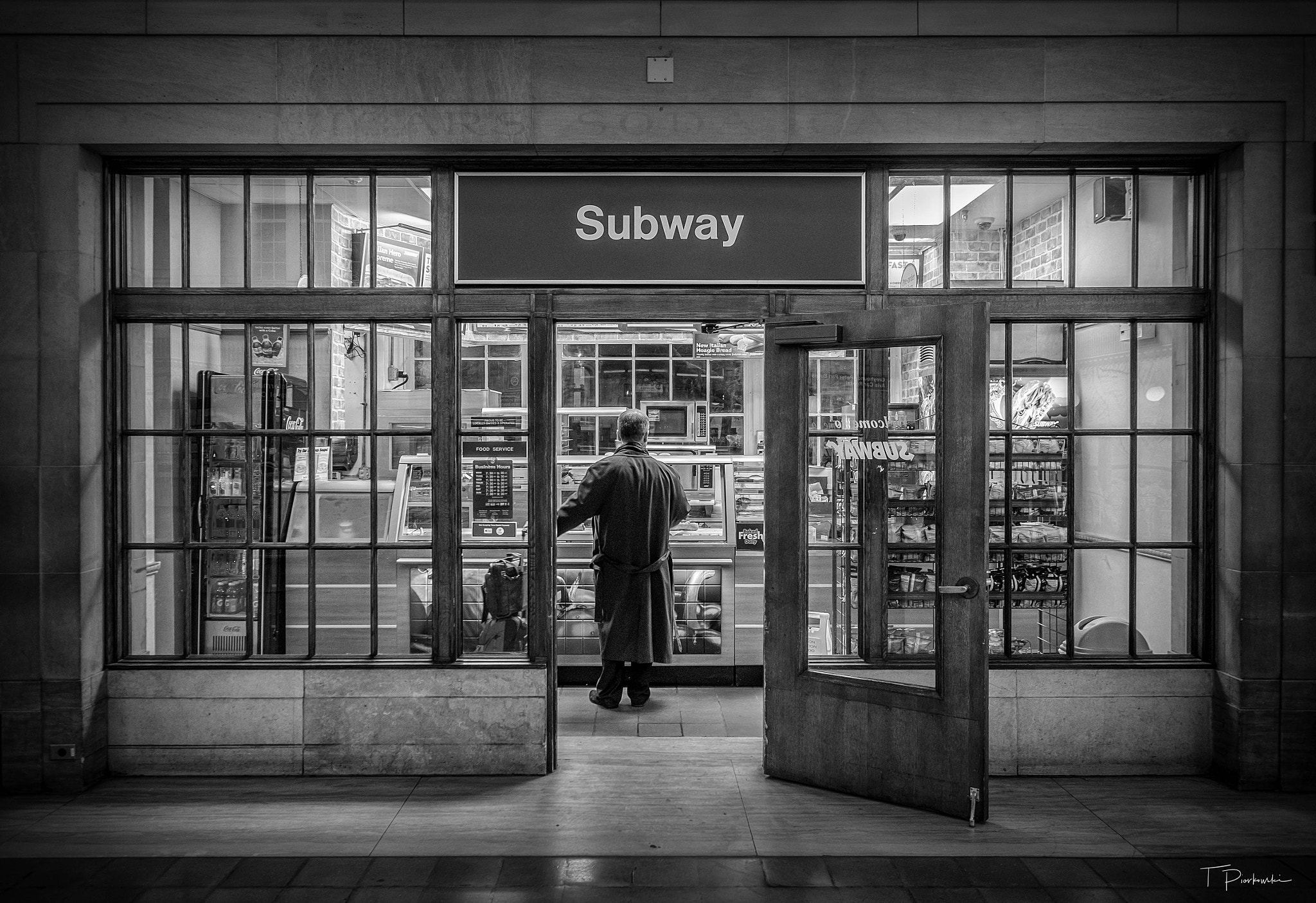 Fujifilm X-T1 sample photo. Union station - subway photography