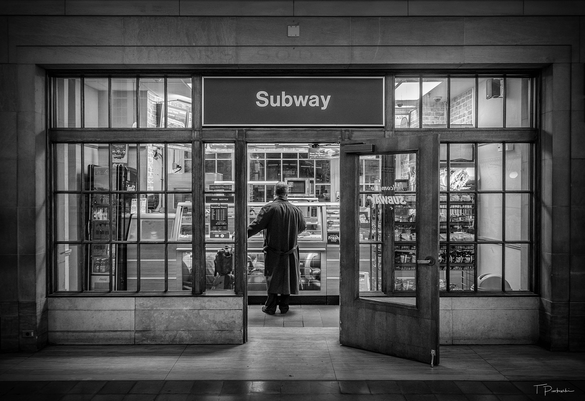 Fujifilm XF 10-24mm F4 R OIS sample photo. Union station - subway photography