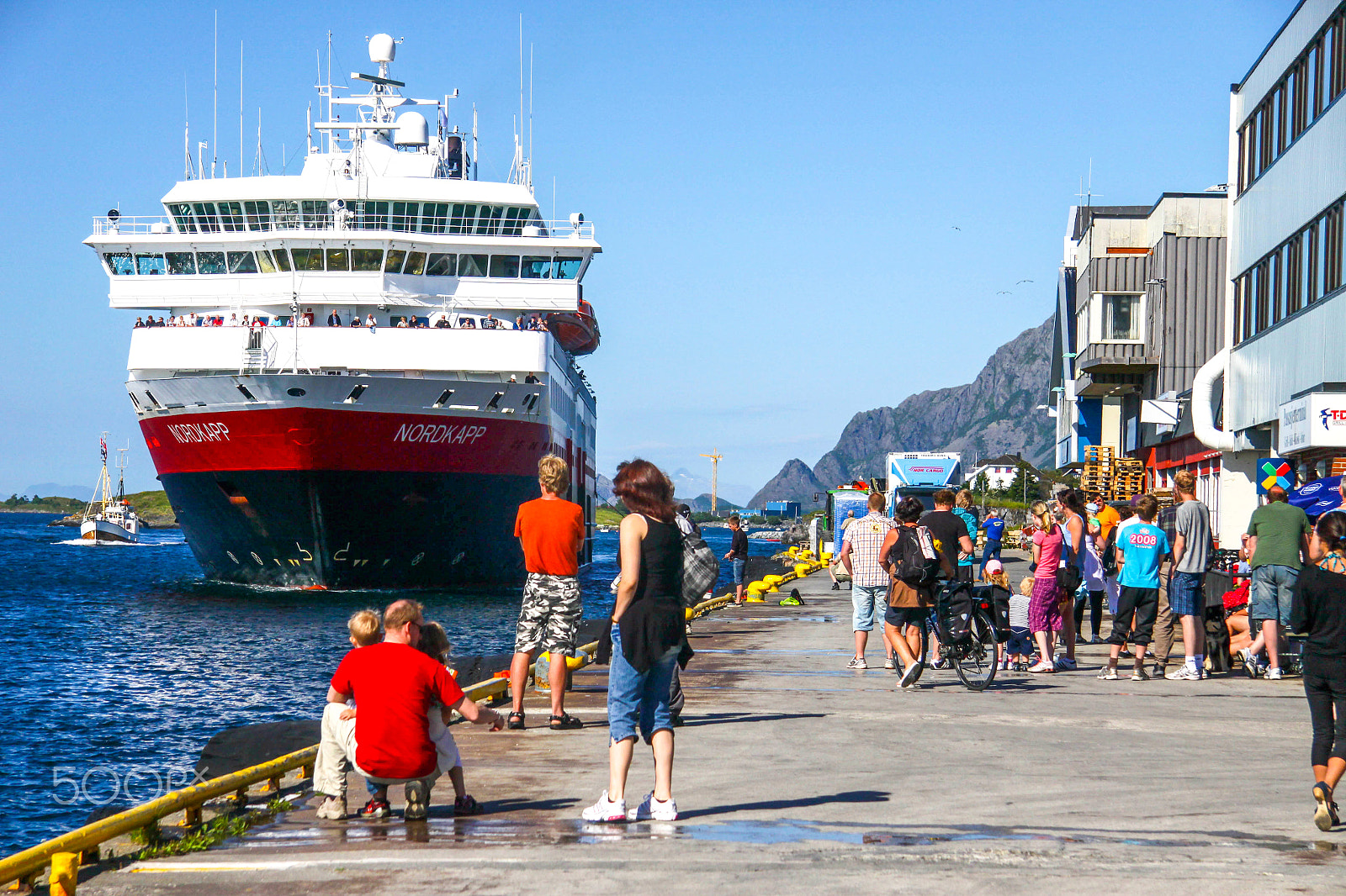 Canon EOS 50D + Canon EF-S 17-85mm F4-5.6 IS USM sample photo. Mv nordkapp arriving bronnoysund photography