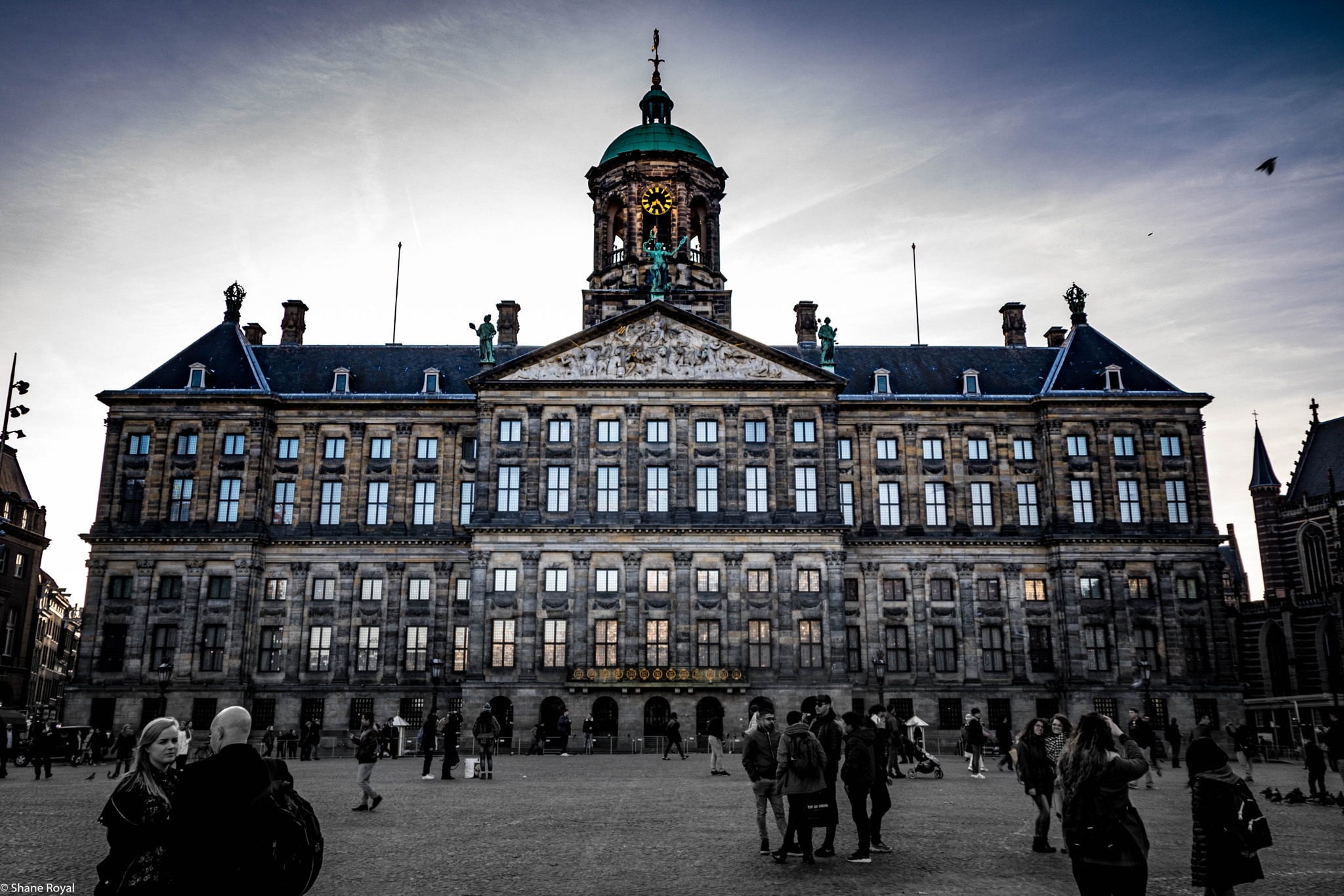 Canon EOS 760D (EOS Rebel T6s / EOS 8000D) + Canon TS-E 90mm F2.8 Tilt-Shift sample photo. The royal palace of amsterdam photography