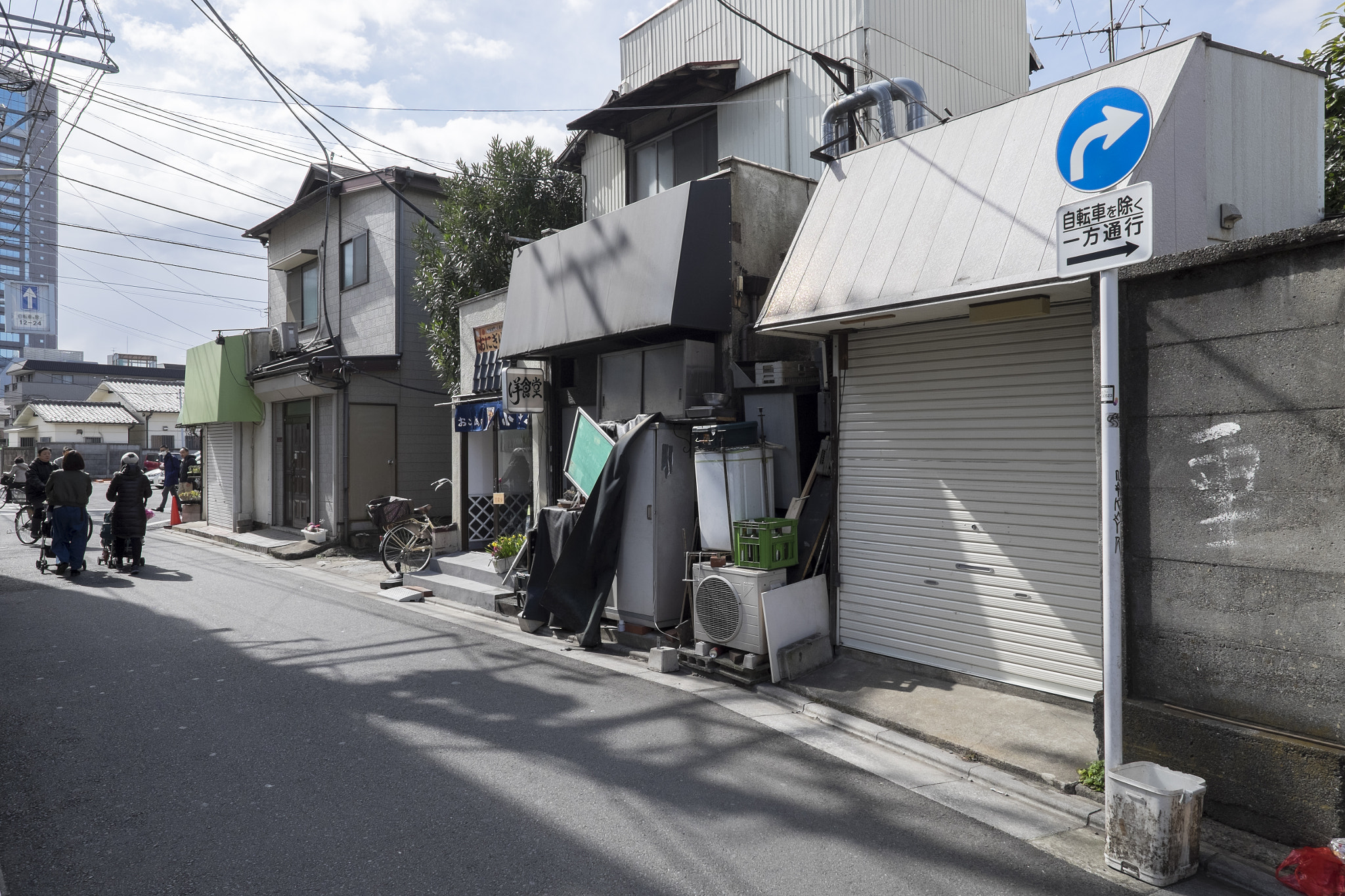 Fujifilm X-T1 sample photo. Tokyo.足立区千住　おにぎり小堀前 photography