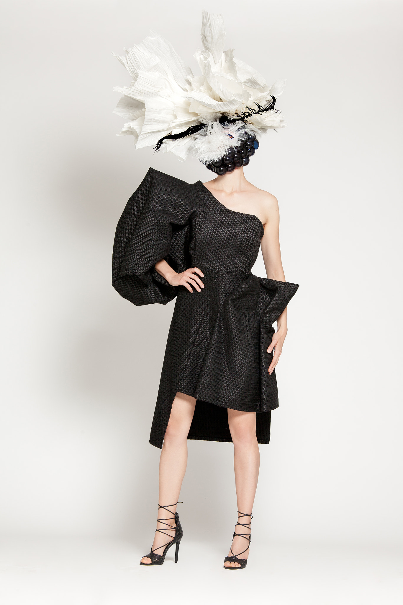Canon EF 70-200mm F4L IS USM sample photo. - metalys - simon albo collection couture 2018 photography