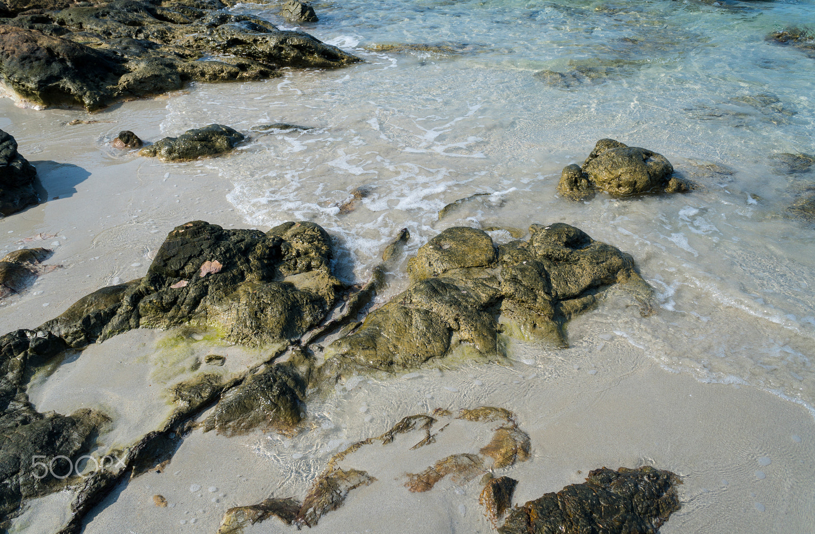 Sony a6300 + Sony E 16mm F2.8 sample photo. Beautiful beach in thailand photography