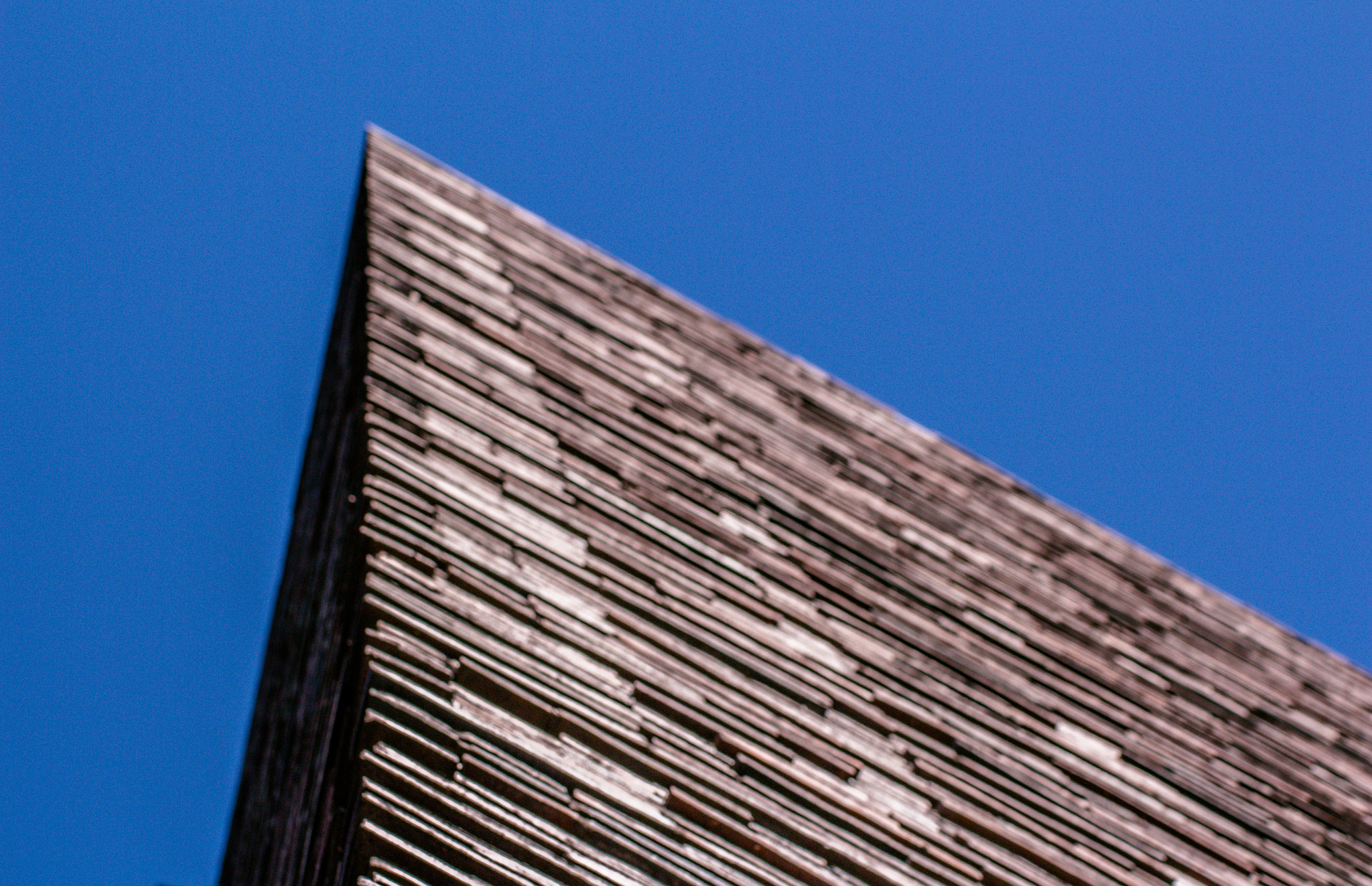 Canon EOS 650D (EOS Rebel T4i / EOS Kiss X6i) sample photo. Globetrotter facade photography