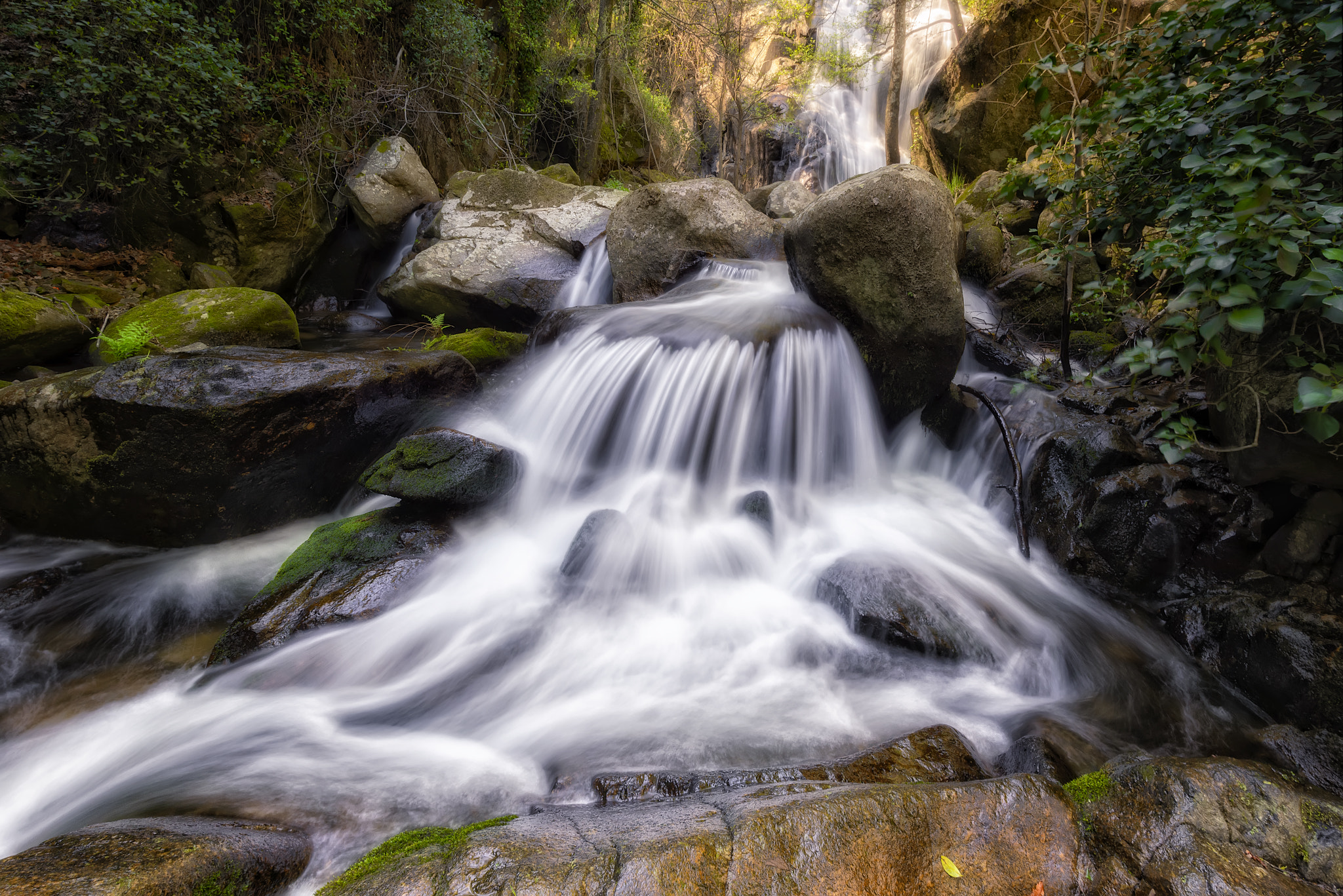 Nikon D800 + Nikon AF-S Nikkor 16-35mm F4G ED VR sample photo. Garganta las nogaledas photography