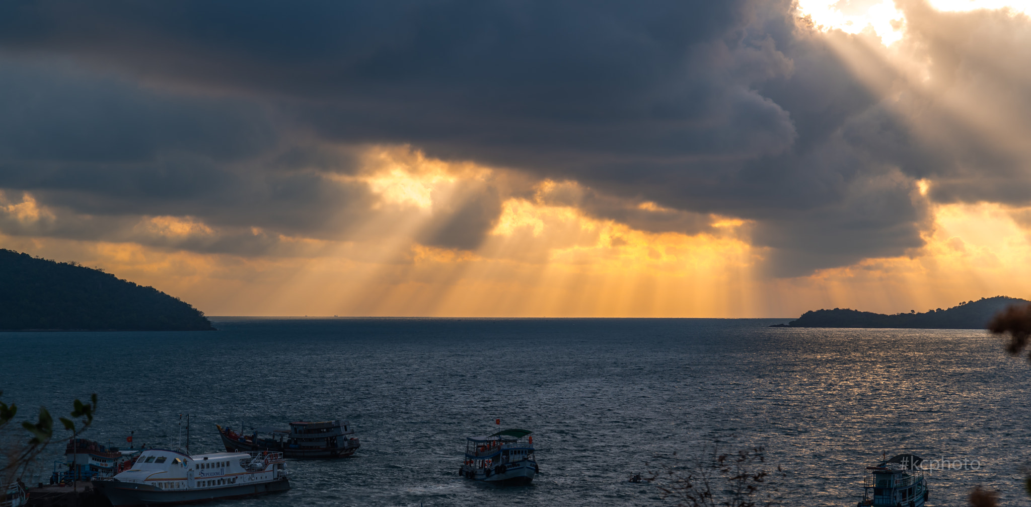 Pentax K-1 sample photo. Sunrise at nam du island photography